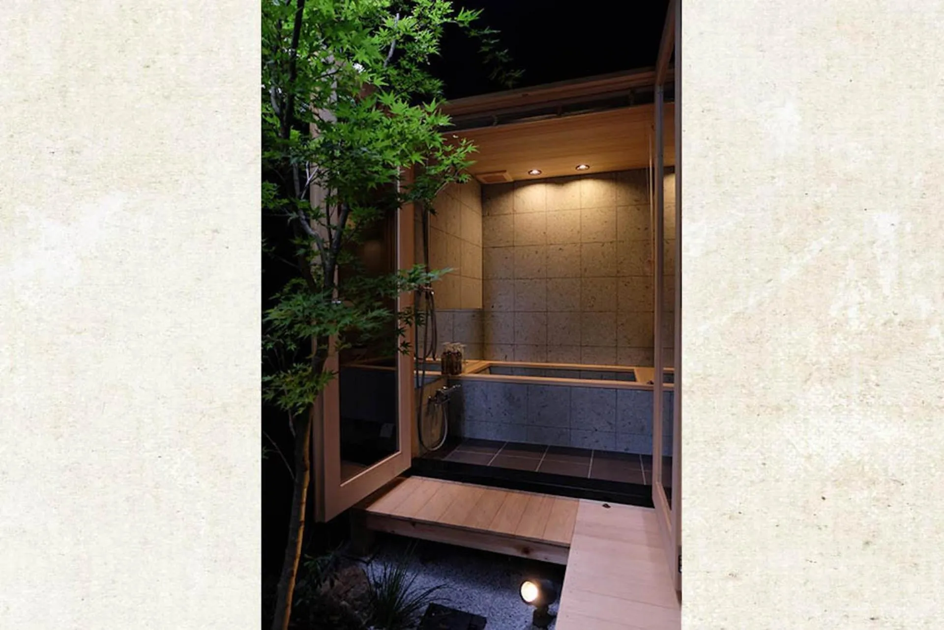 Garden in Reikaku Yasaka