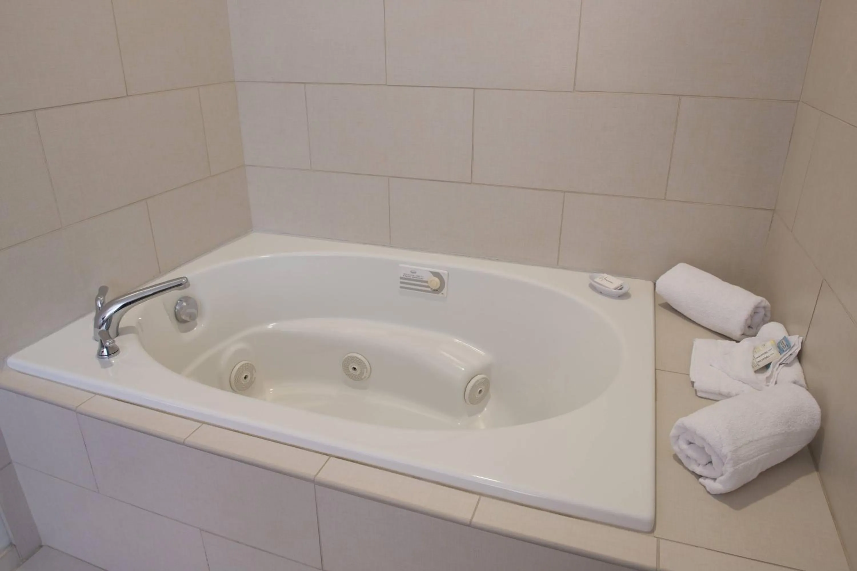 Swimming pool in SpringHill Suites by Marriott Logan