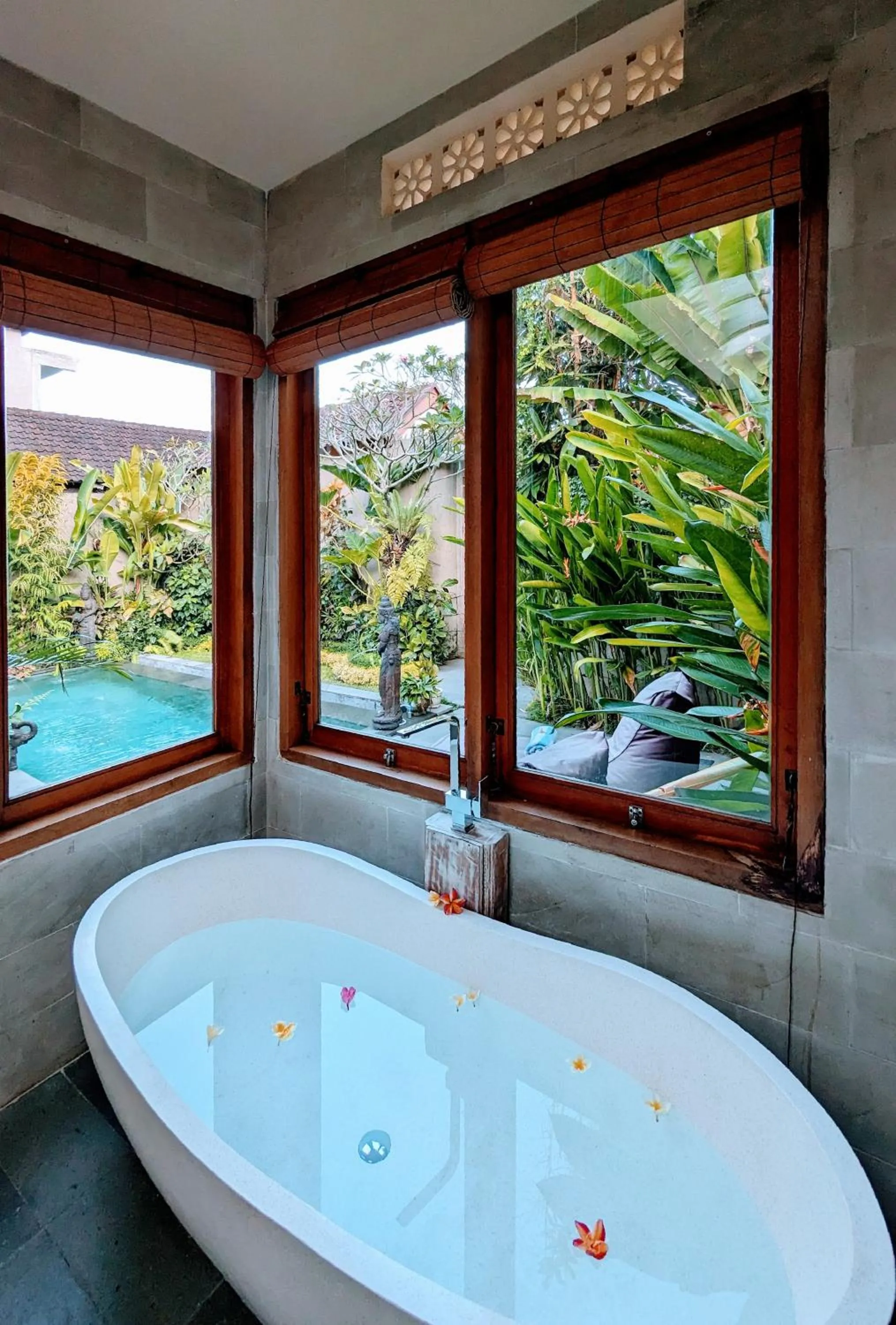 Bath in Villa Ulun Mertha - 1BR Private Villa