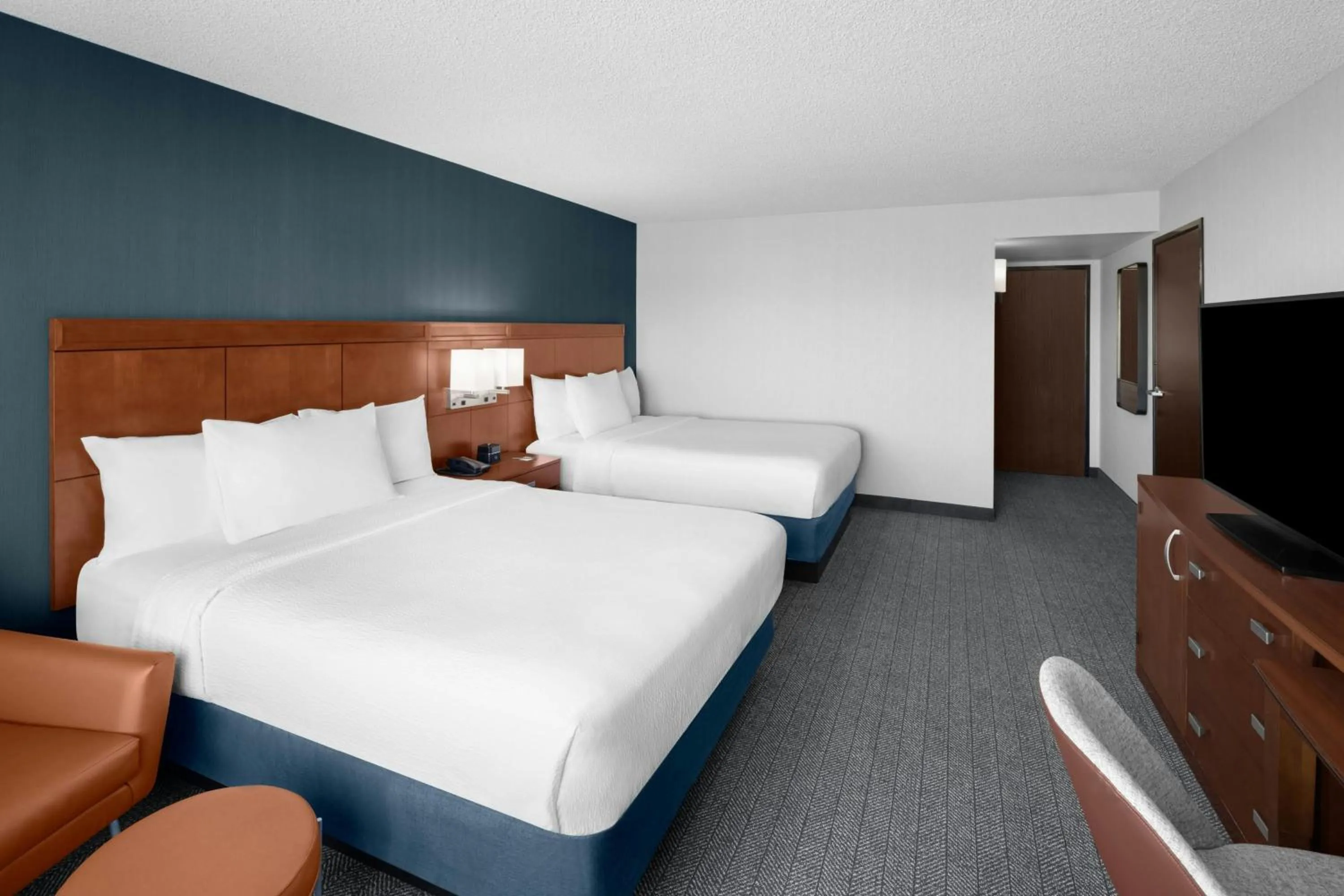 Photo of the whole room, Bed in Courtyard by Marriott Salt Lake City Sandy