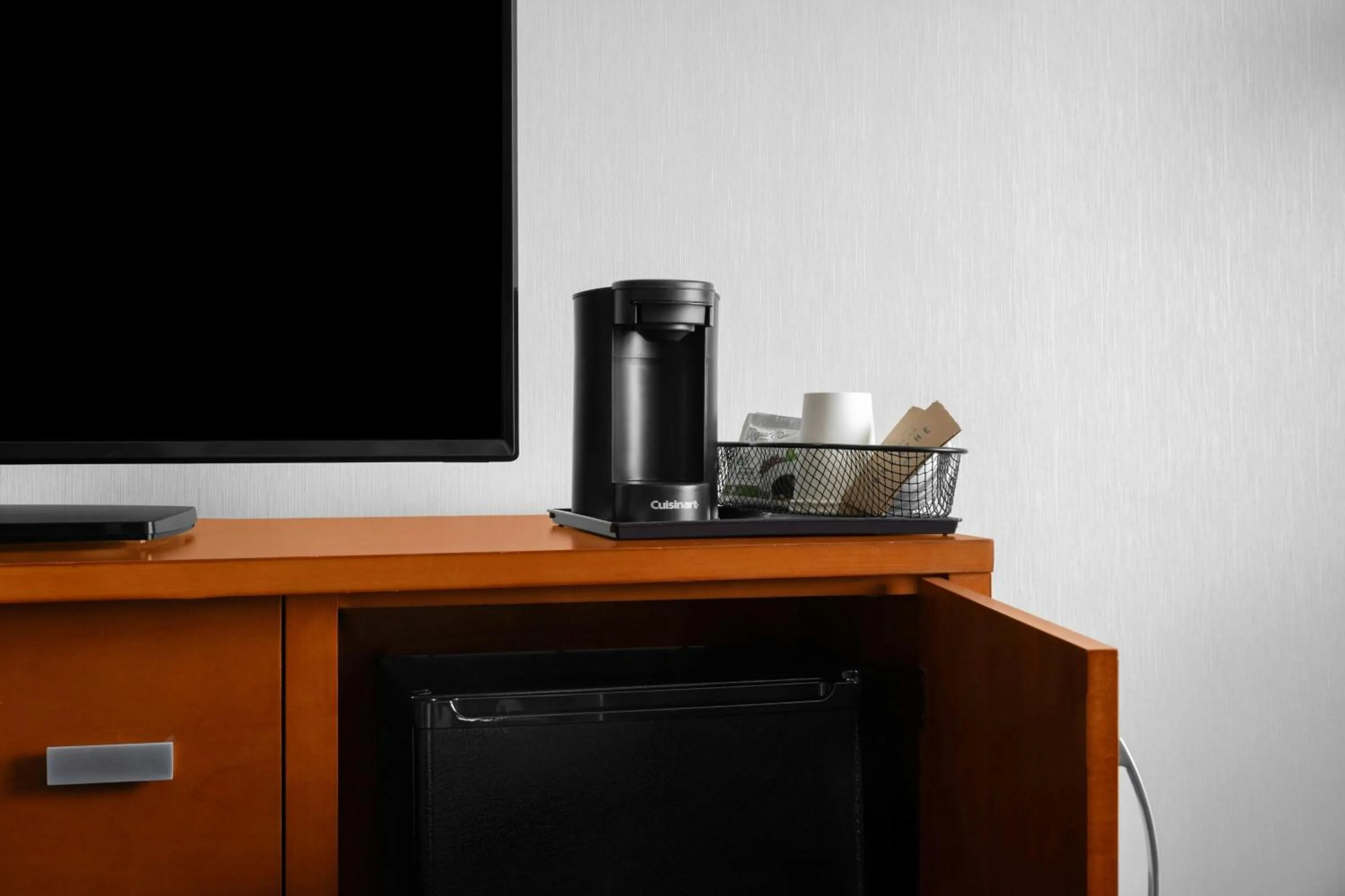 Photo of the whole room in Courtyard by Marriott Salt Lake City Sandy