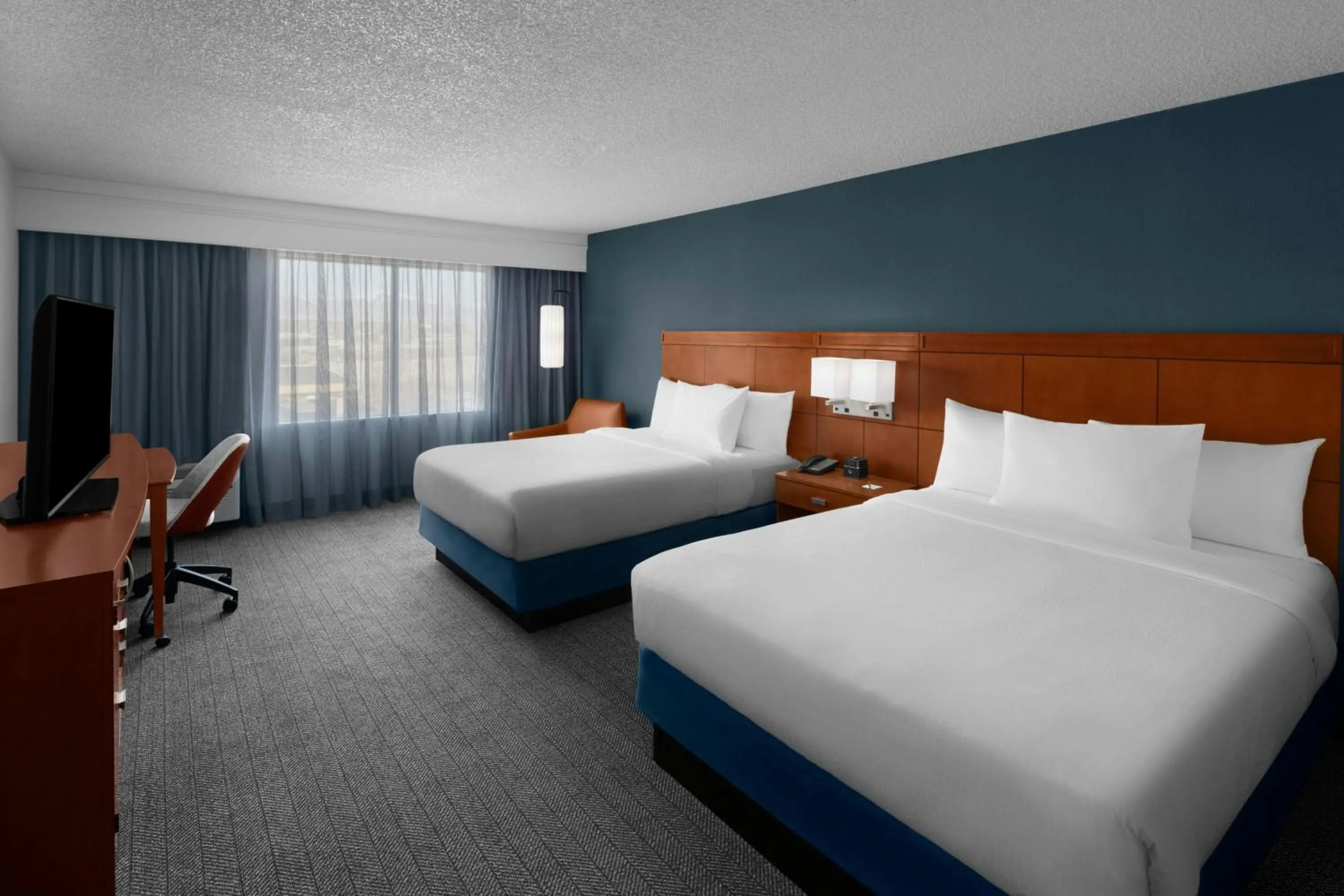 Photo of the whole room, Bed in Courtyard by Marriott Salt Lake City Sandy