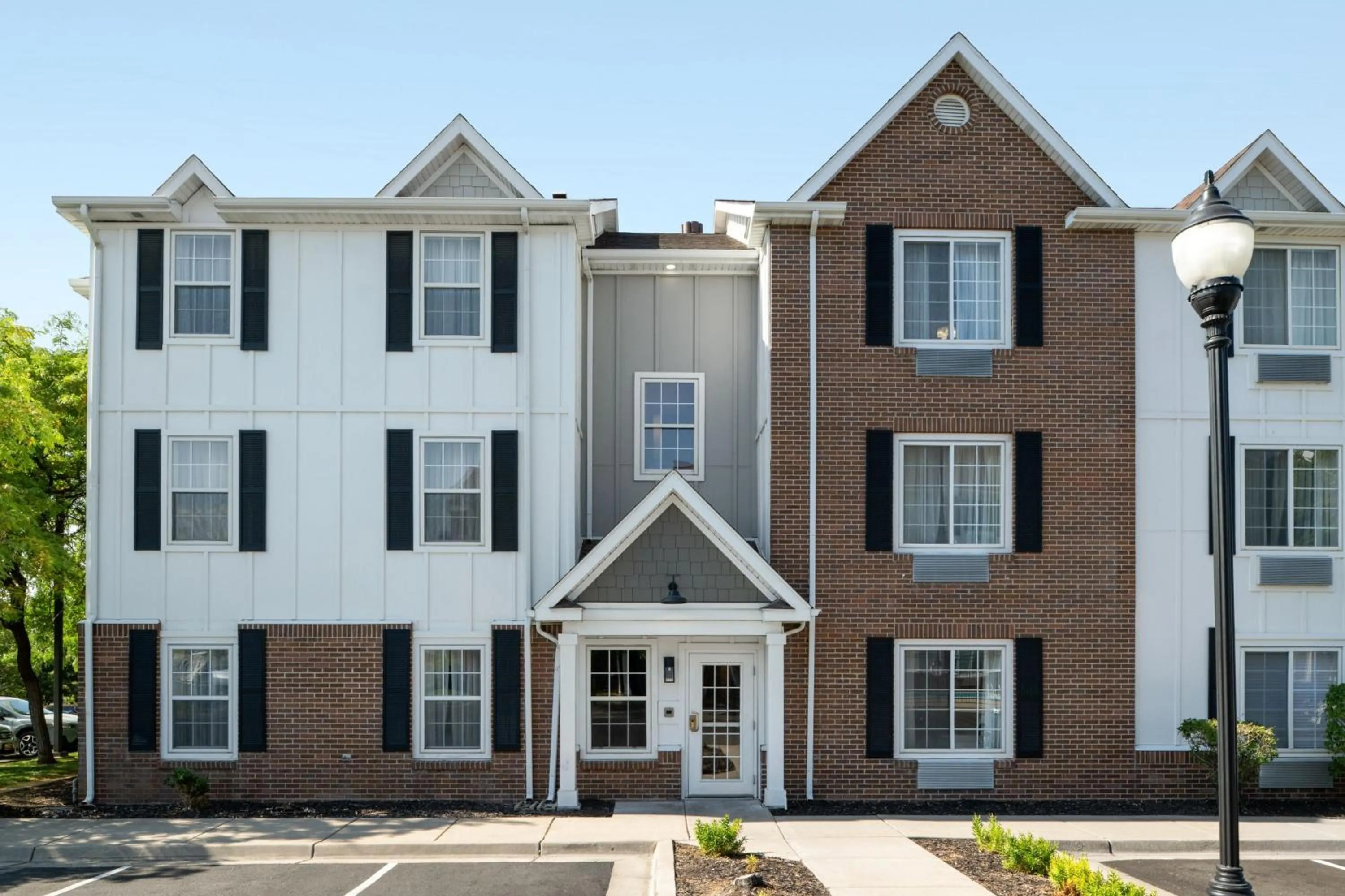 Property building in TownePlace Suites Salt Lake City Layton