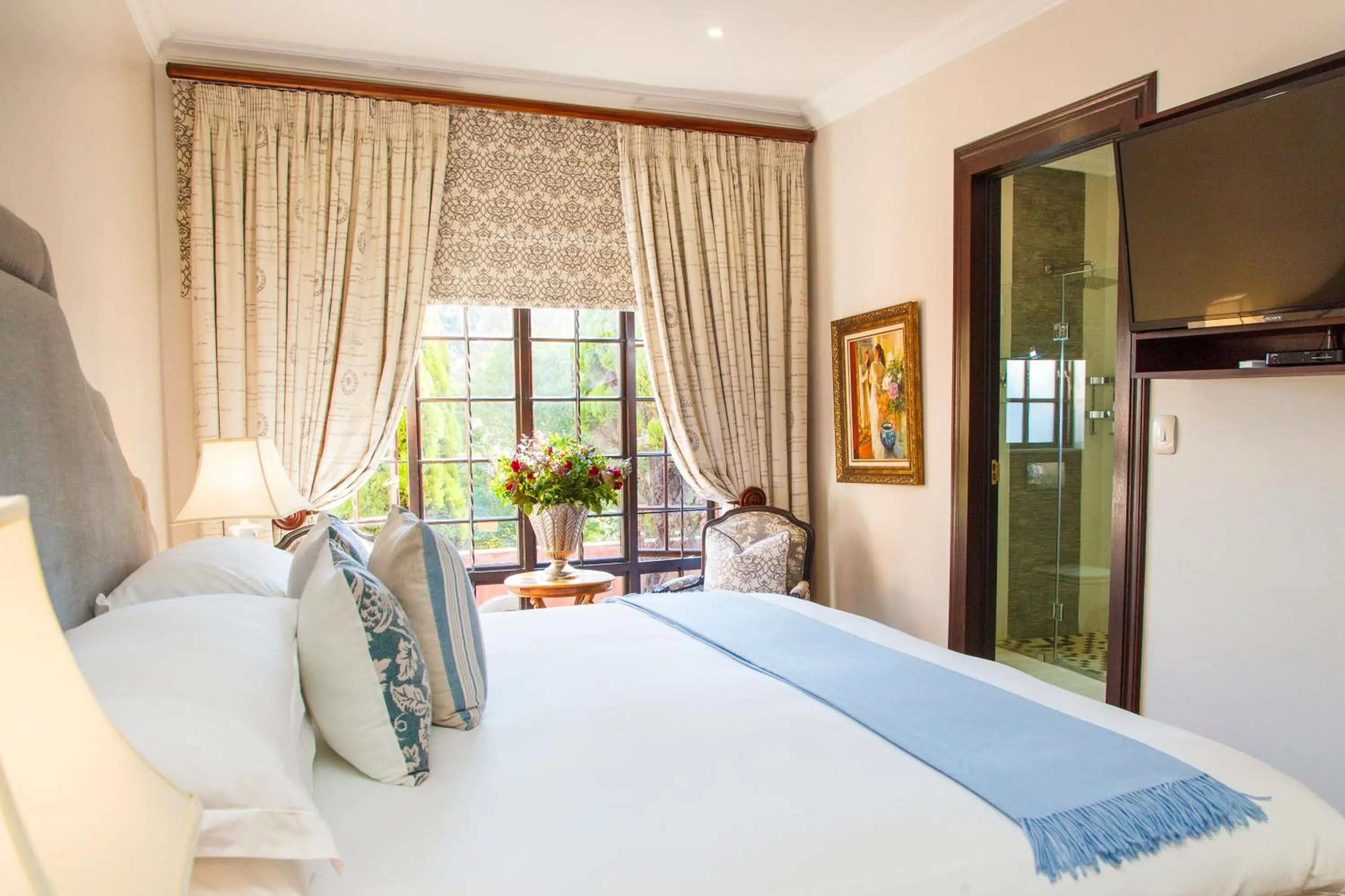Photo of the whole room, Bed in Ivory Manor Boutique Hotel