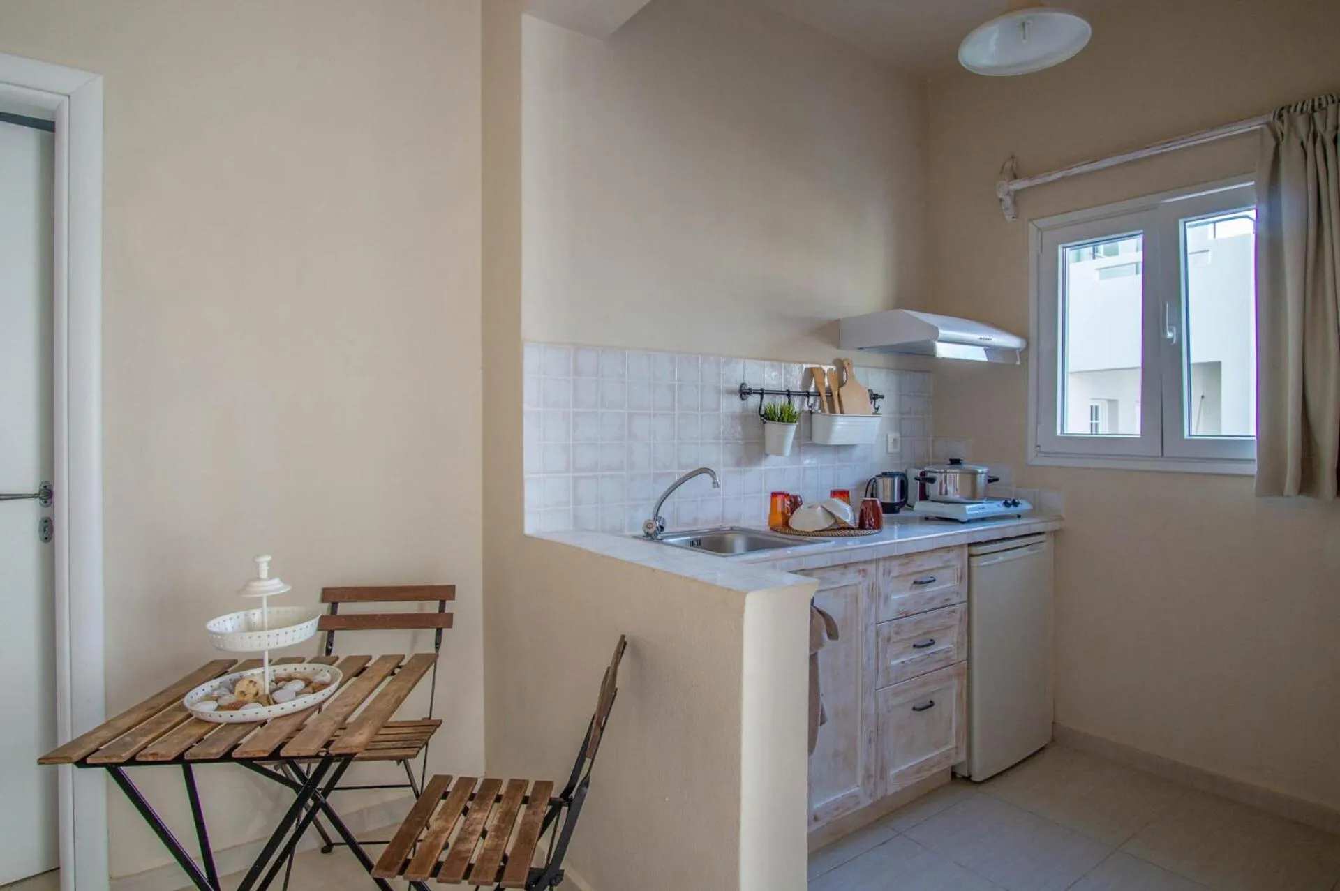 Kitchen or kitchenette in Golden Sun Boutique