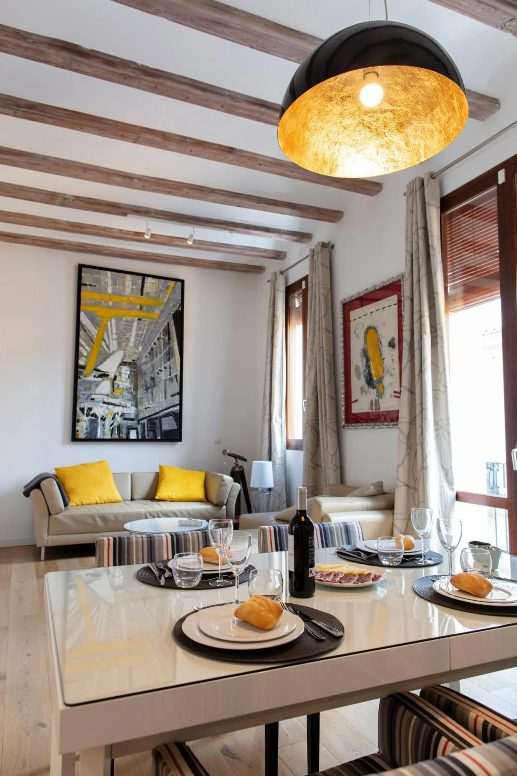 FLORIT FLATS - Serranos Apartment