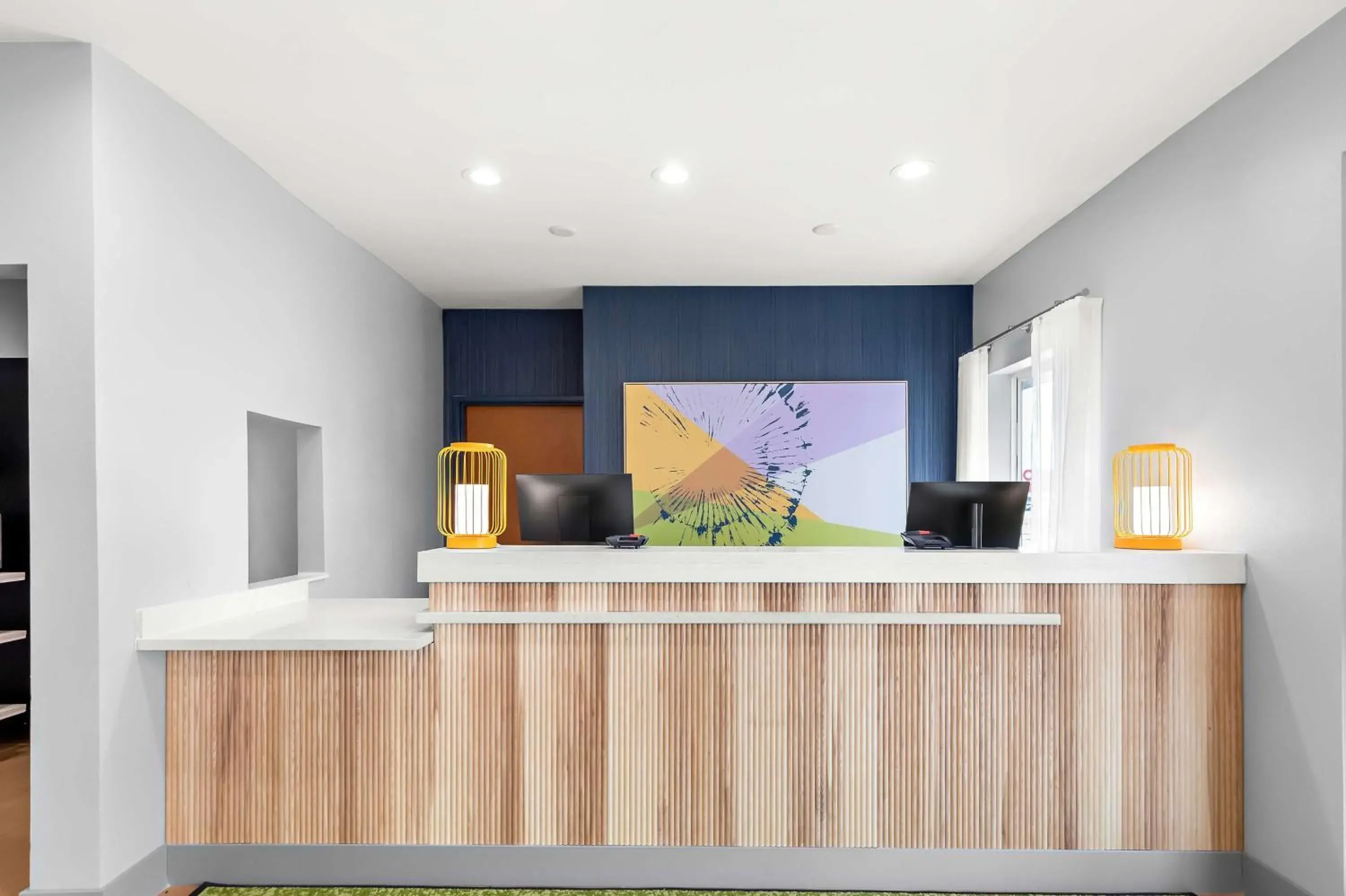 Lobby or reception in Spark by Hilton Springfield Southwest Lobby or reception in Spark by Hilton Springfield Southwest