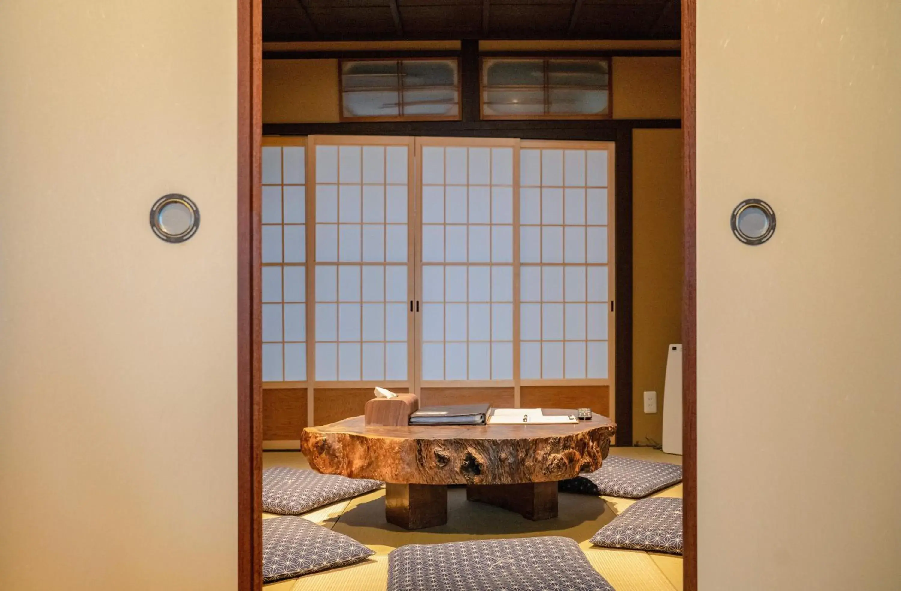 Living room in Reikaku Kiyomizu Gojo Living room in Reikaku Kiyomizu Gojo