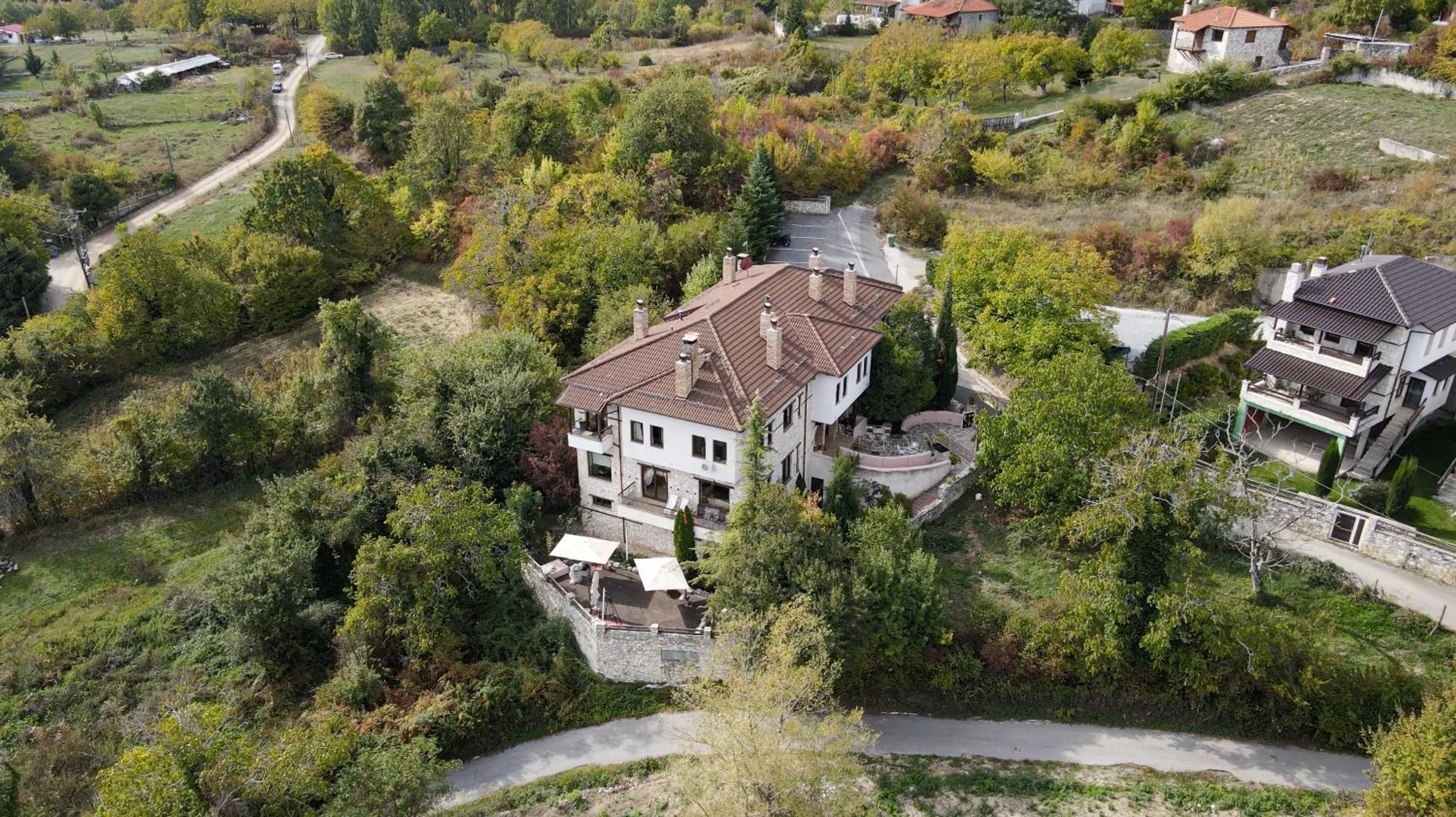 Alseides, The Home Experience