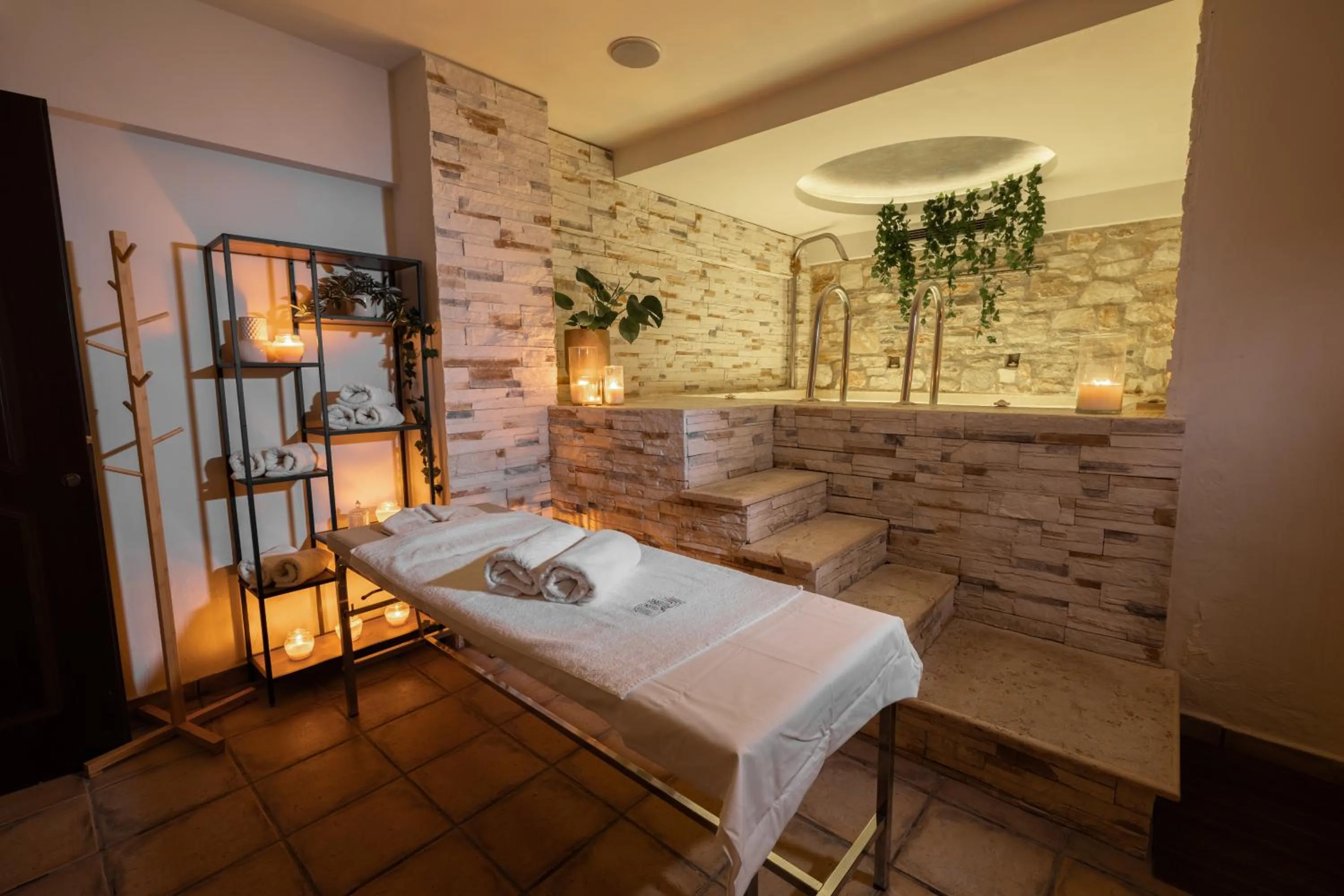 Alseides, The Home Experience