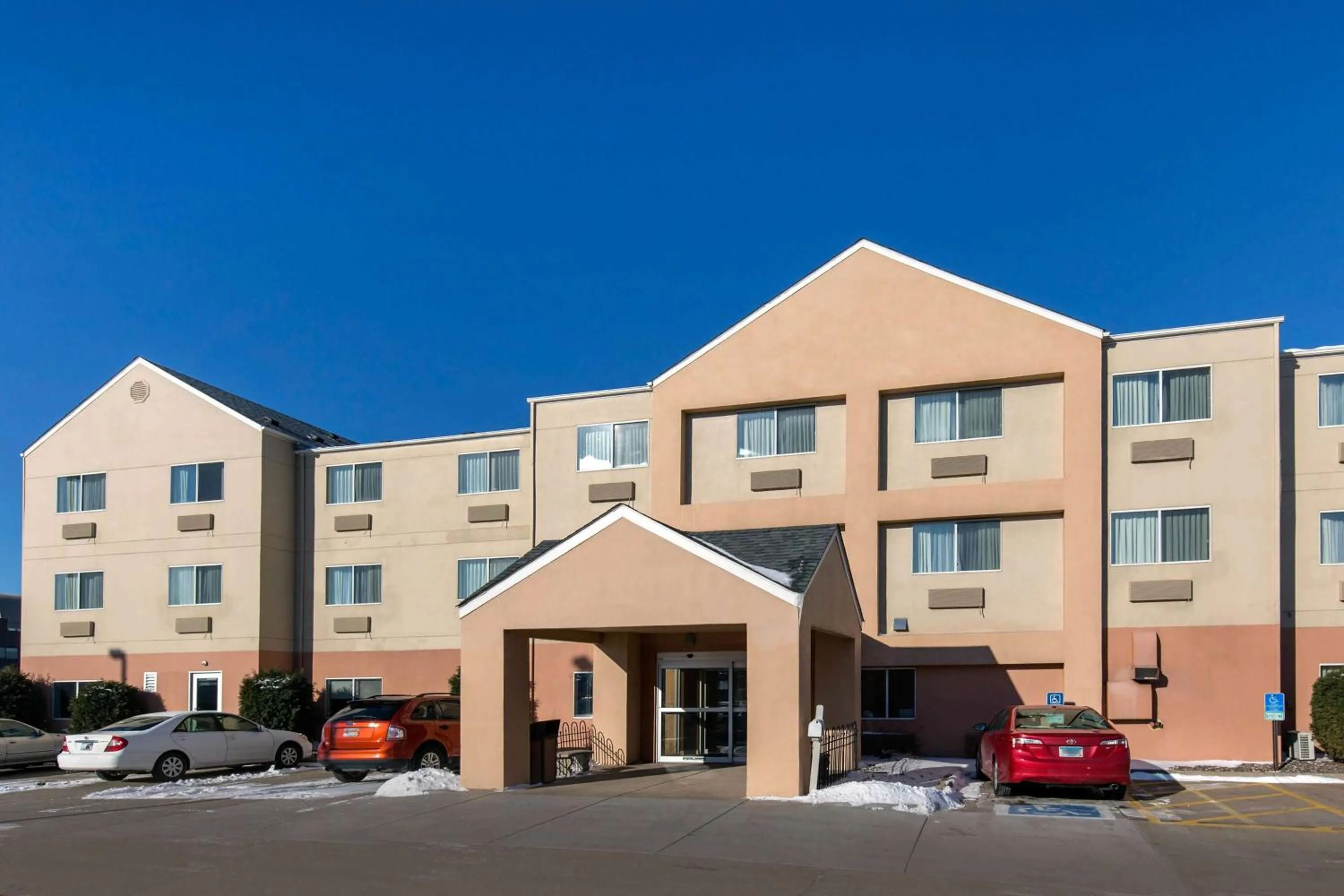 Property building in Fairfield Inn & Suites St. Cloud