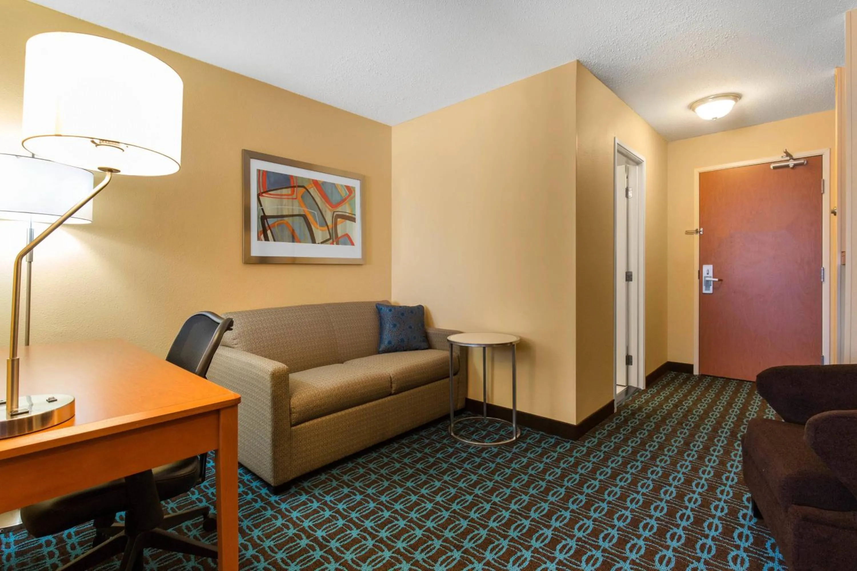 Living room in Fairfield Inn & Suites St. Cloud