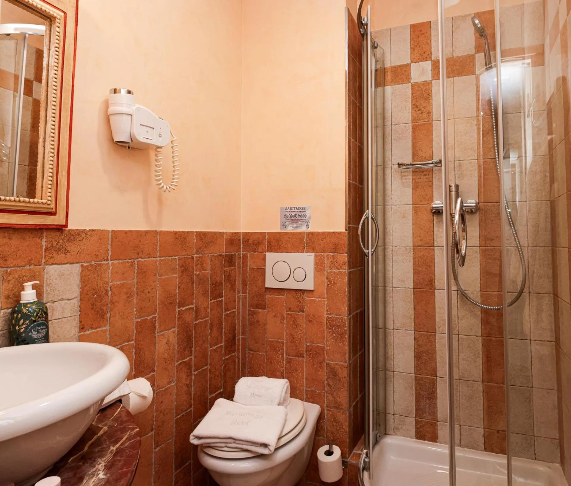 Bathroom in Hôtel Eze Hermitage