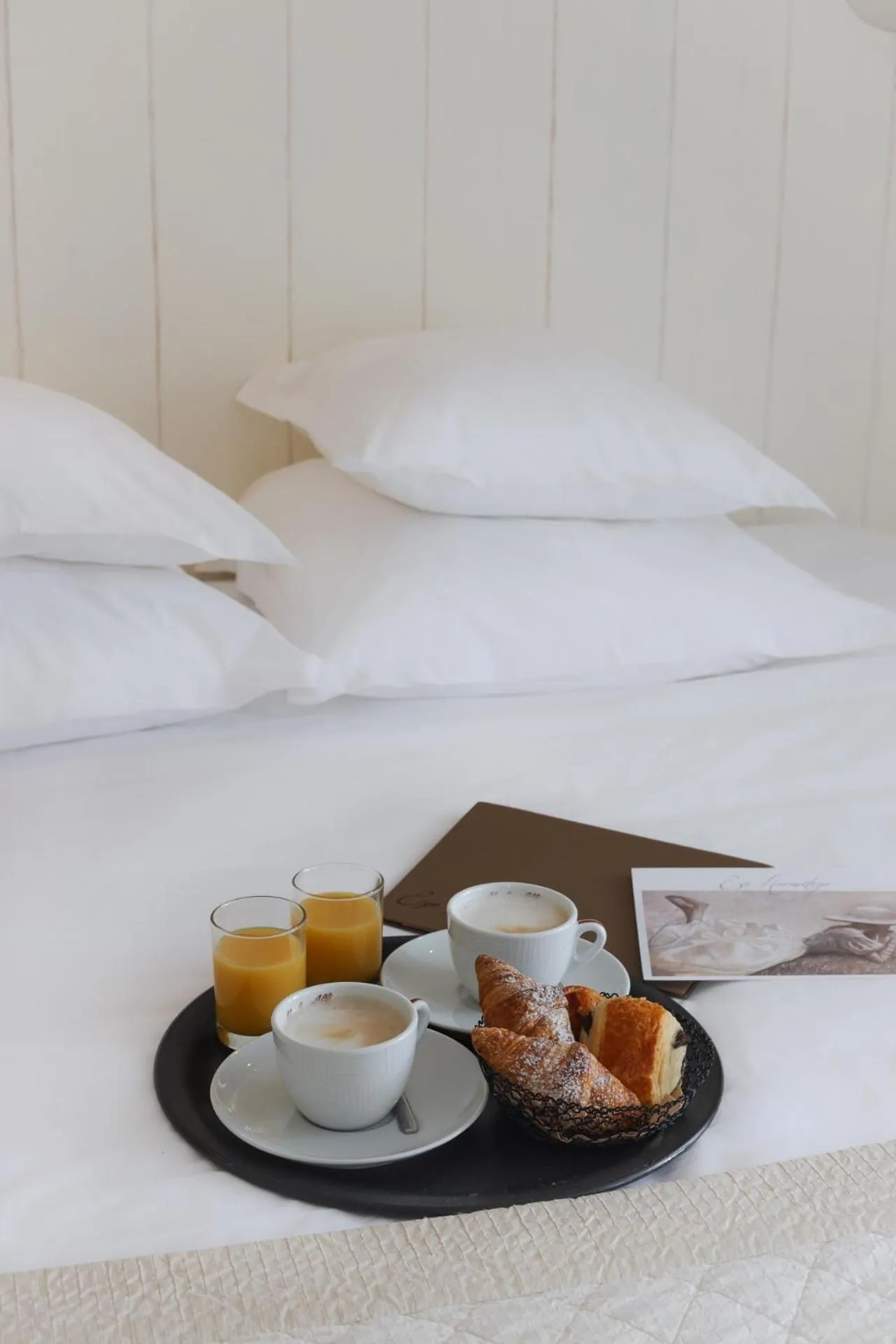 Bed in Hôtel Eze Hermitage