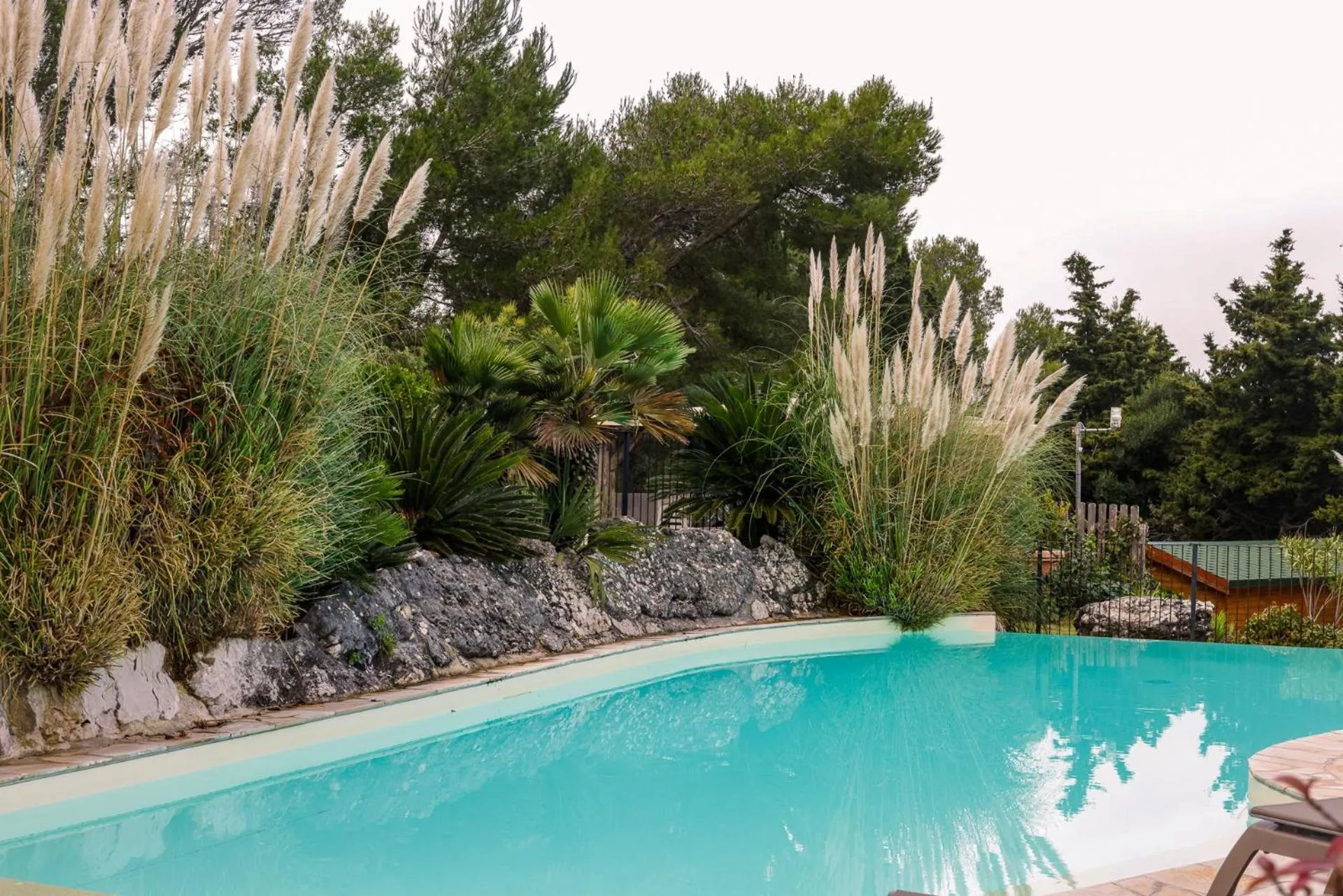 Swimming pool in Hôtel Eze Hermitage