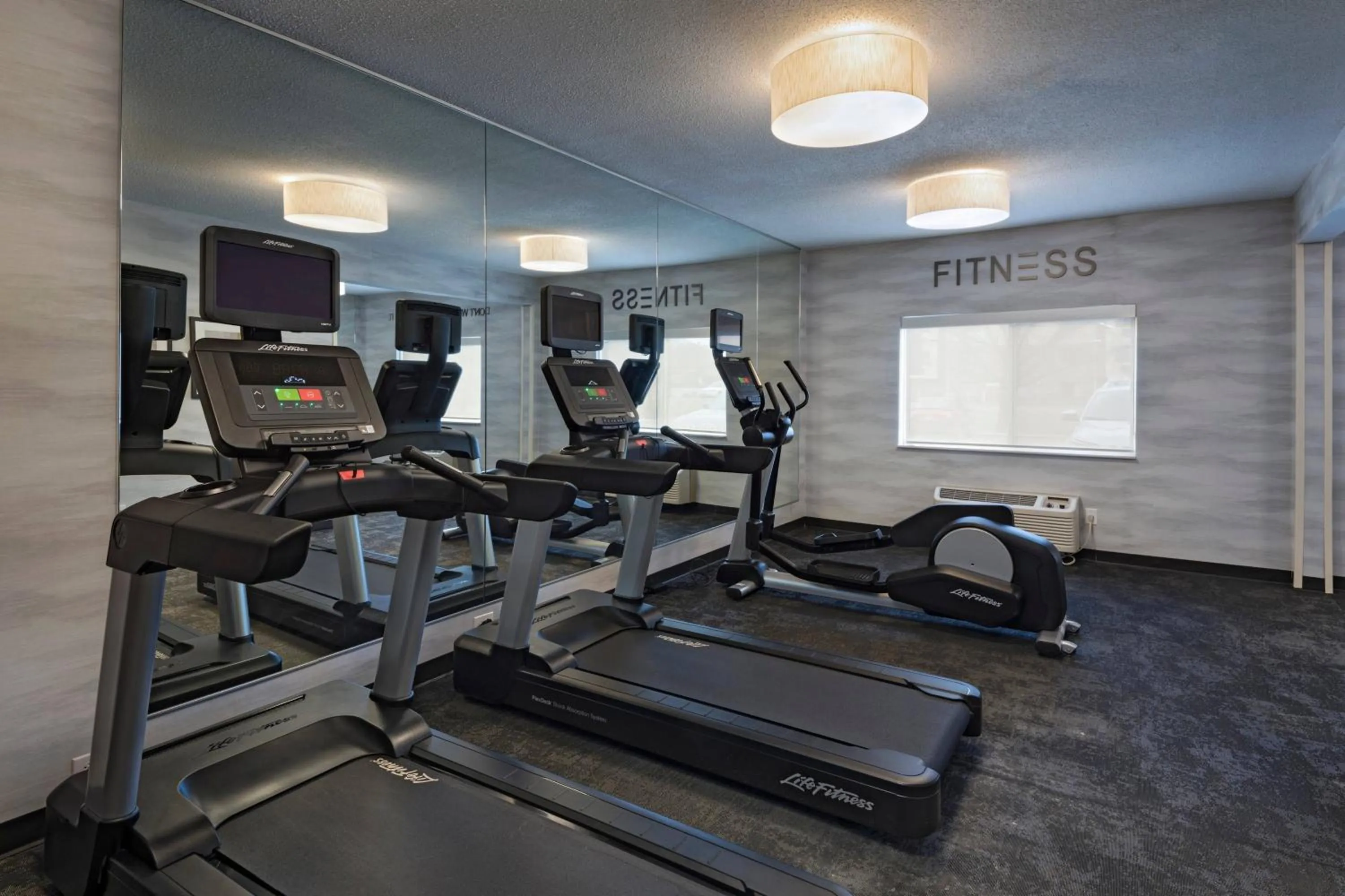Fitness centre/facilities in Fairfield Inn Saint Louis Collinsville