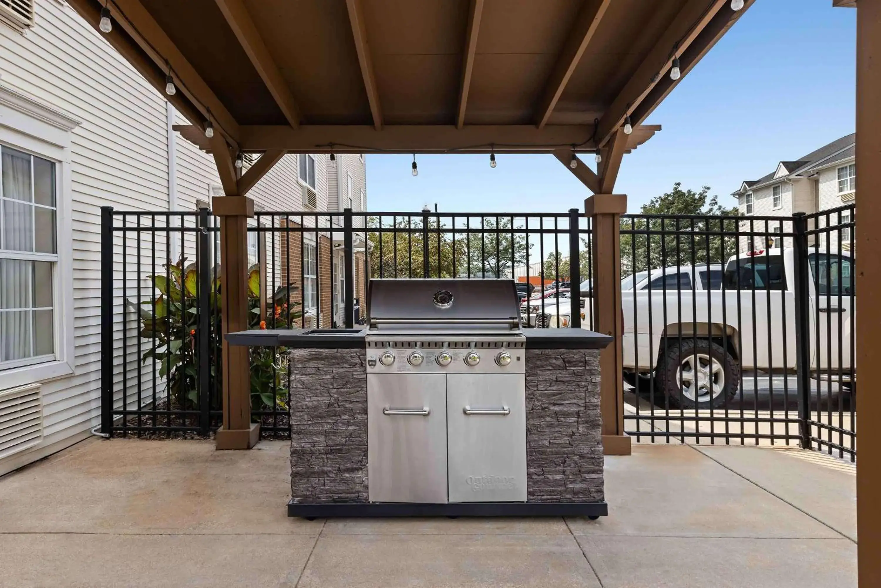 Property building in Extended Stay America Suites - St Louis - Fenton Property building in Extended Stay America Suites - St Louis - Fenton