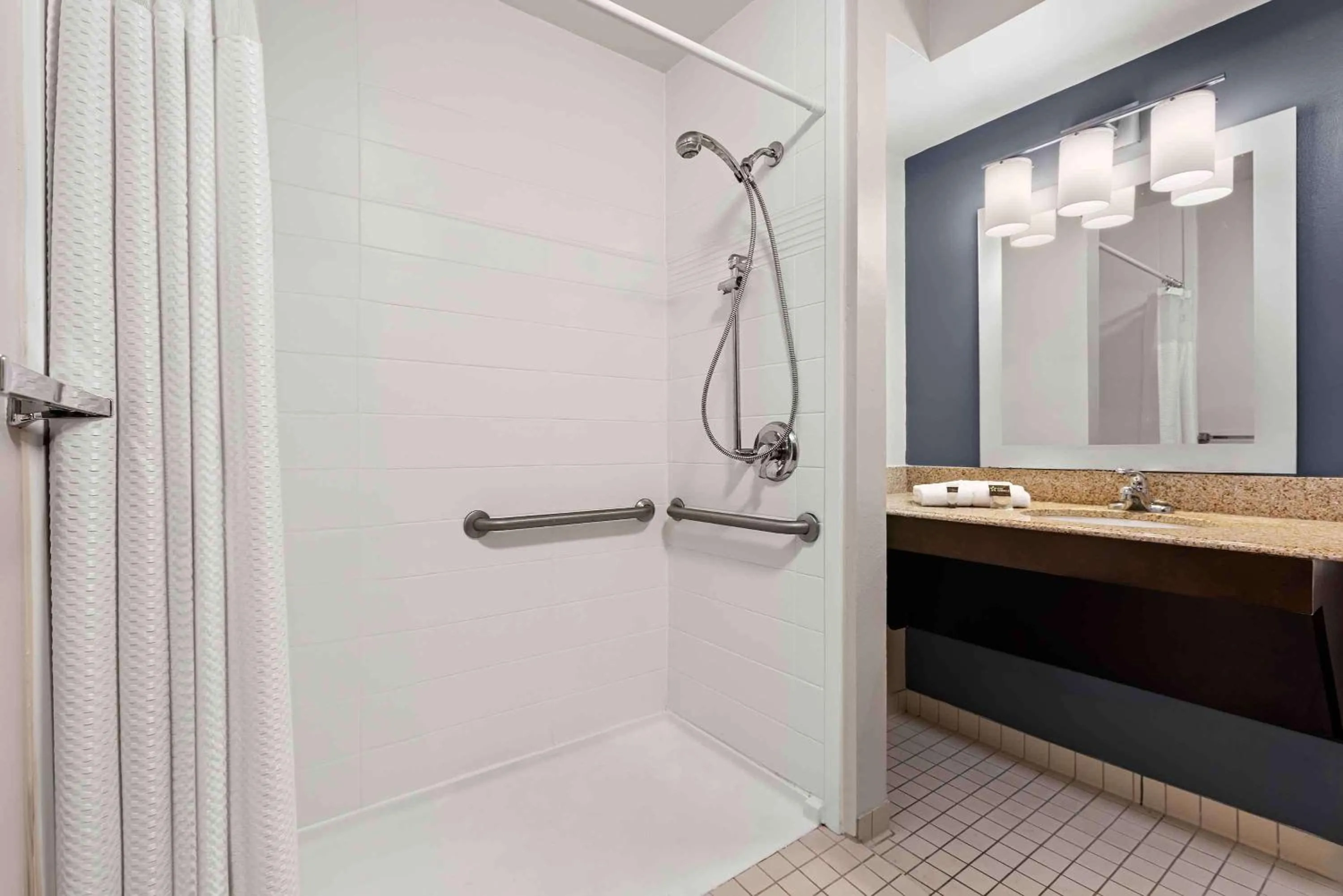 Bathroom in Extended Stay America Suites - St Louis - Fenton