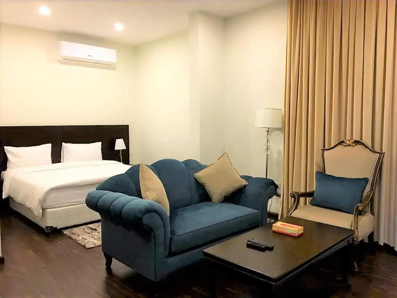 Seating area, Bed in Towlan Al Rawdah Seating area, Bed in Towlan Al Rawdah
