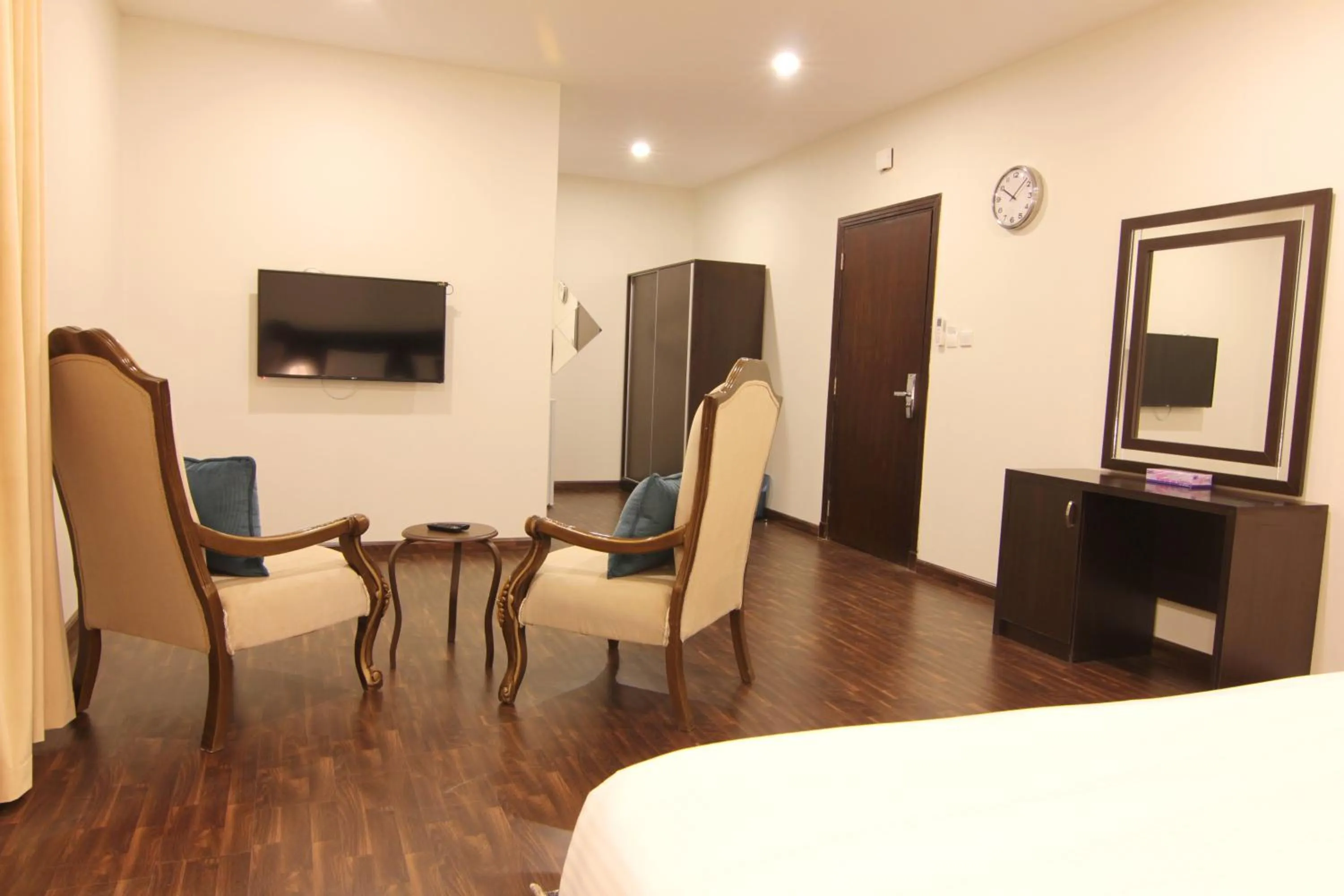 Photo of the whole room, Bed in Towlan Al Rawdah