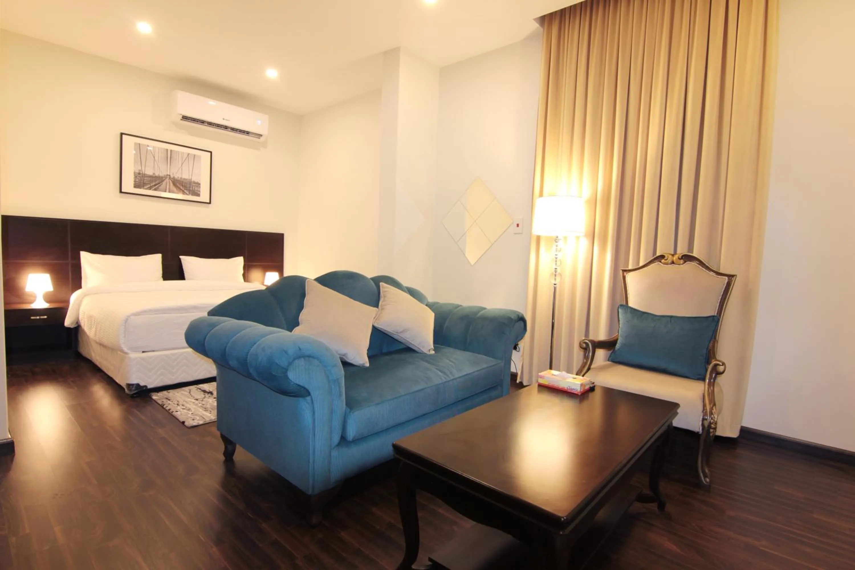 Photo of the whole room, Bed in Towlan Al Rawdah