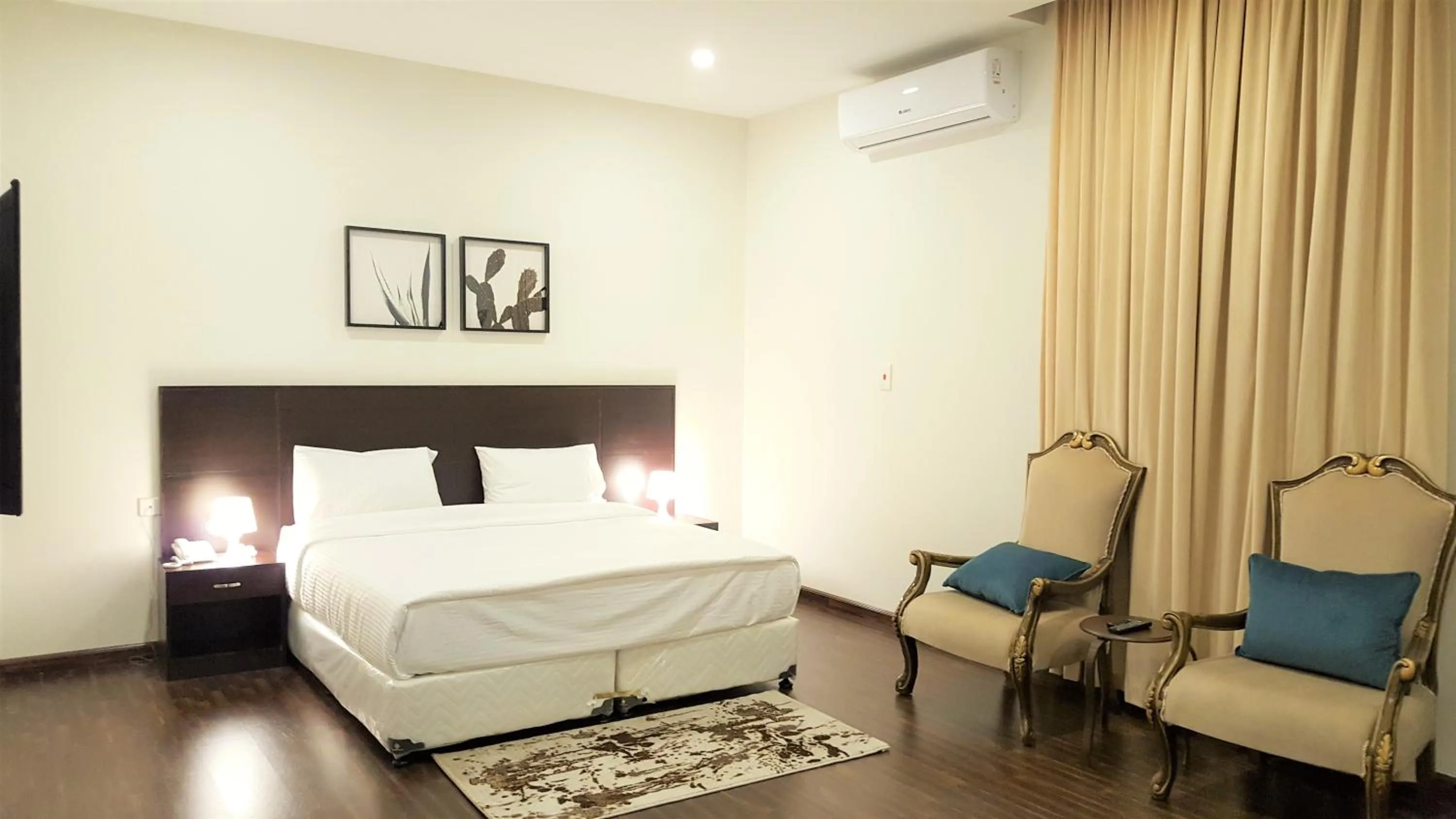 Bed in Towlan Al Rawdah