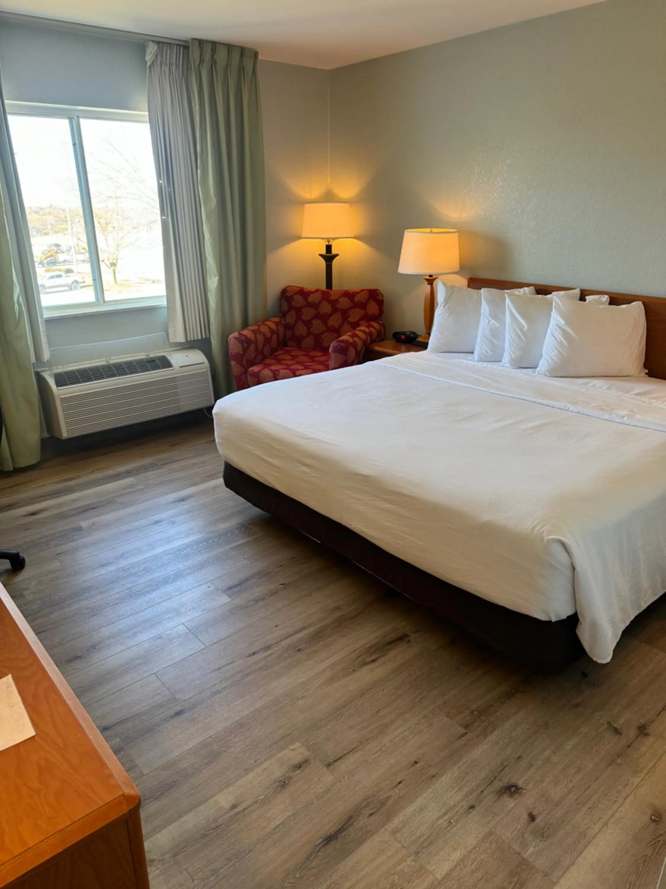 Bed in Wingate by Wyndham Sioux City