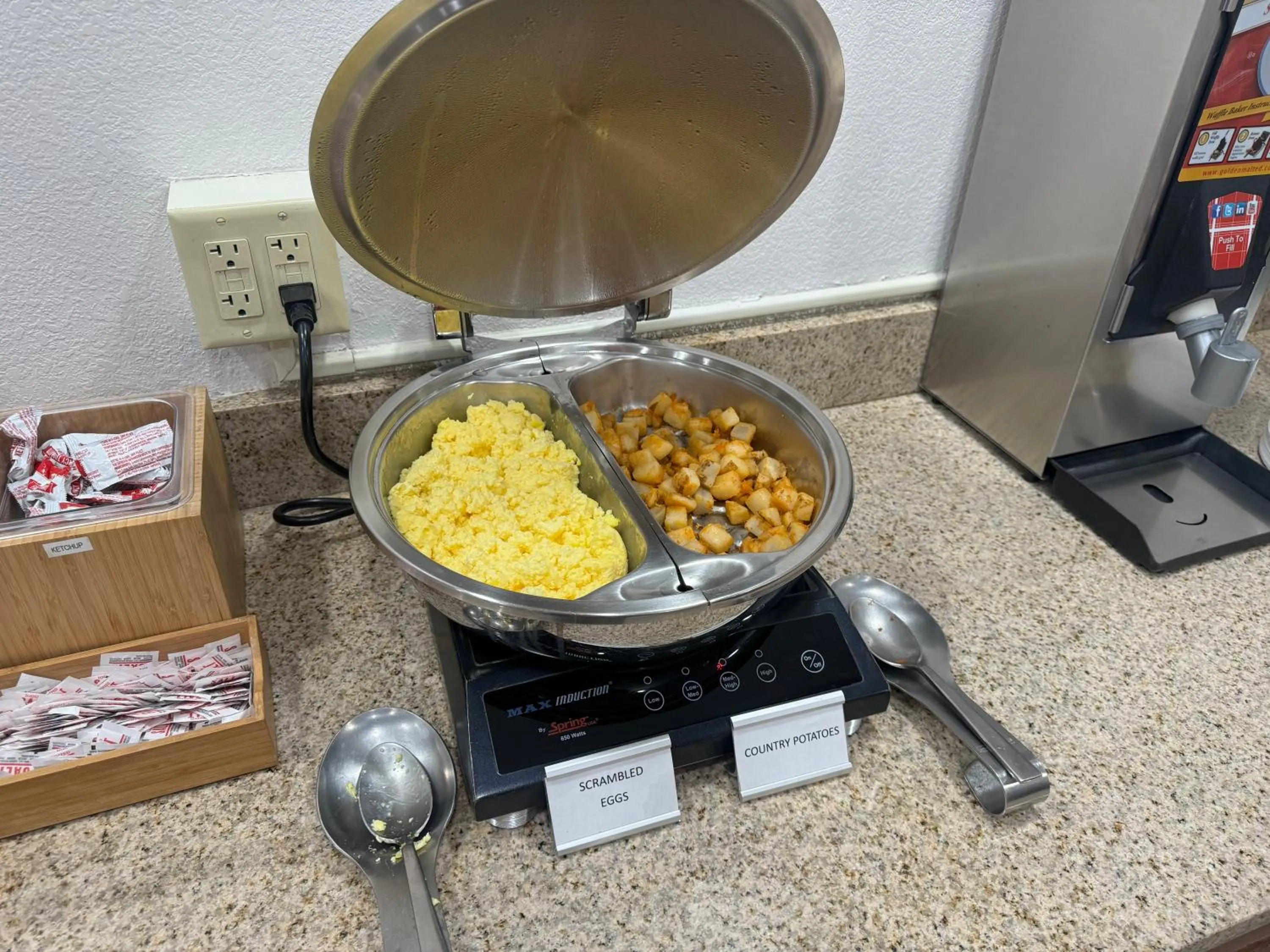 Food in Wingate by Wyndham Sioux City