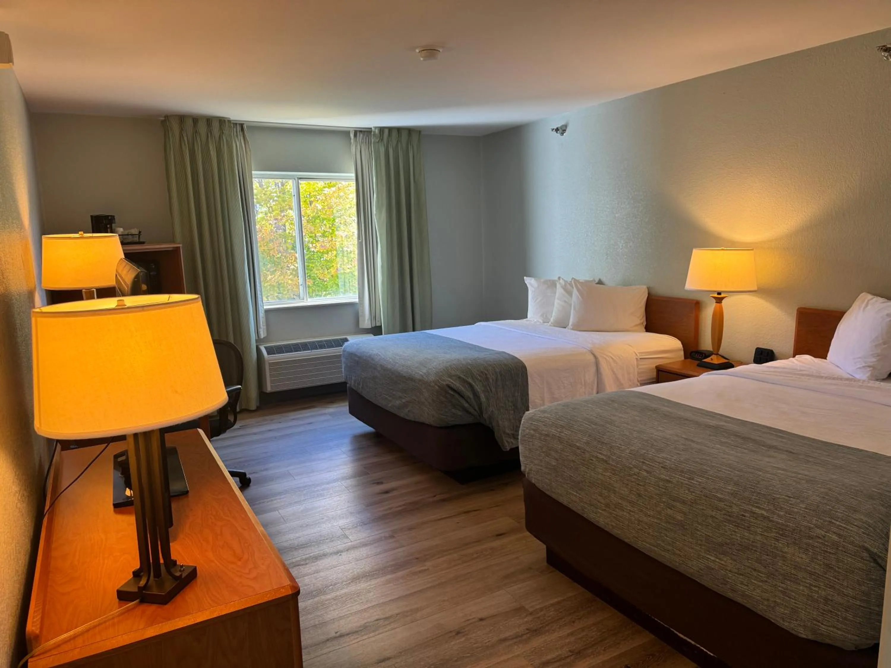 Bed in Wingate by Wyndham Sioux City