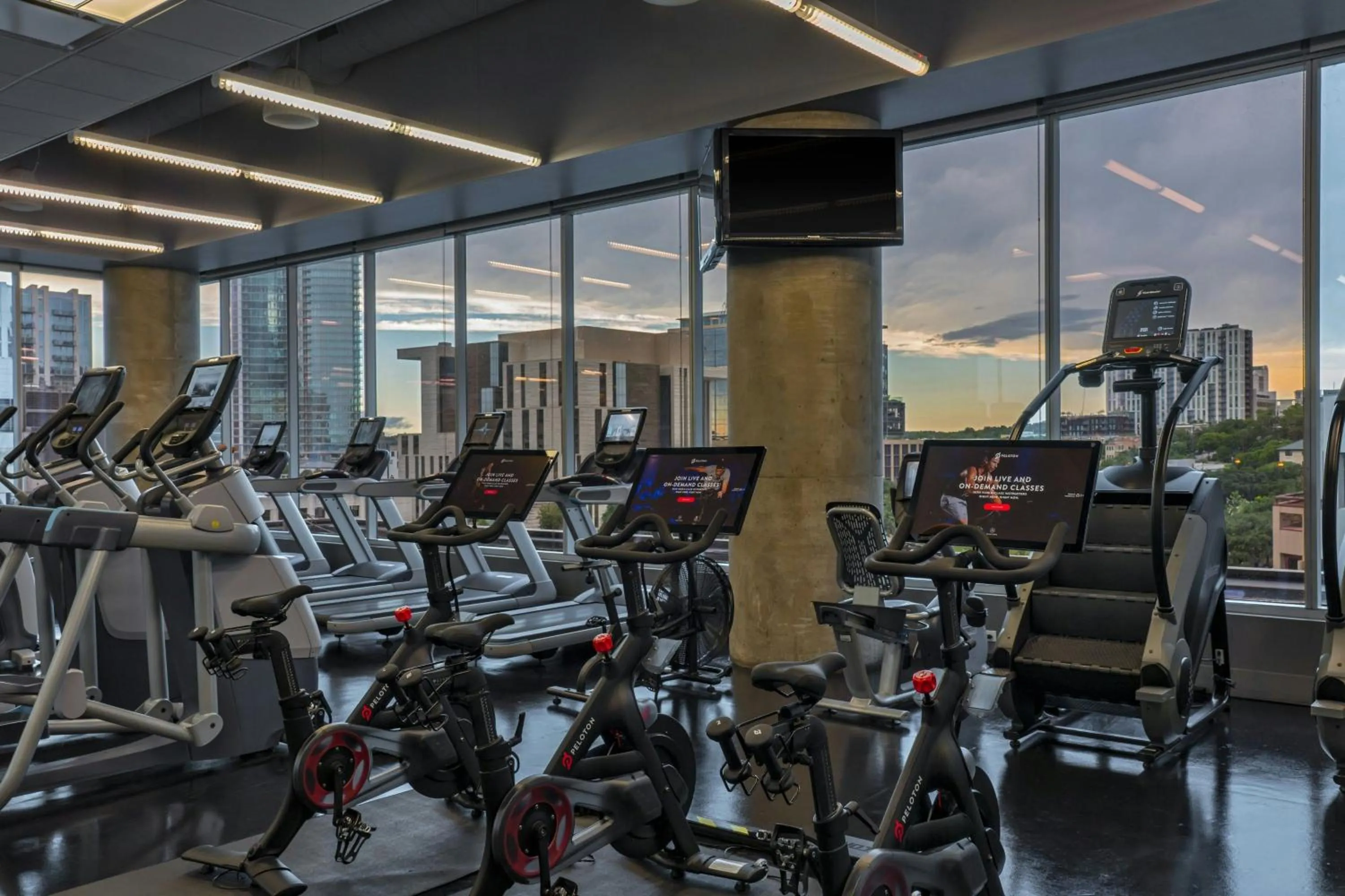 Fitness centre/facilities in W Austin
