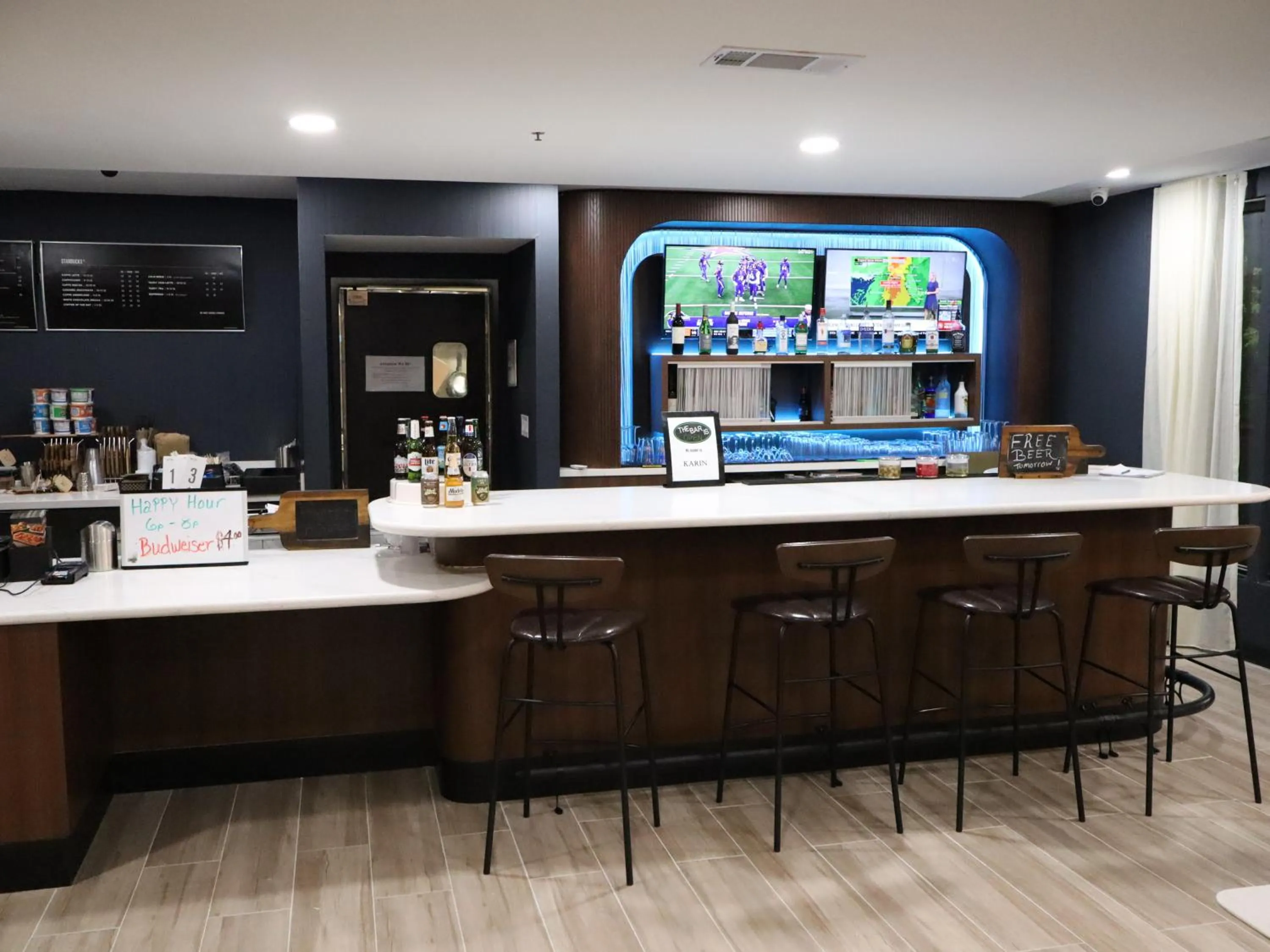 Lounge or bar in Courtyard Tuscaloosa