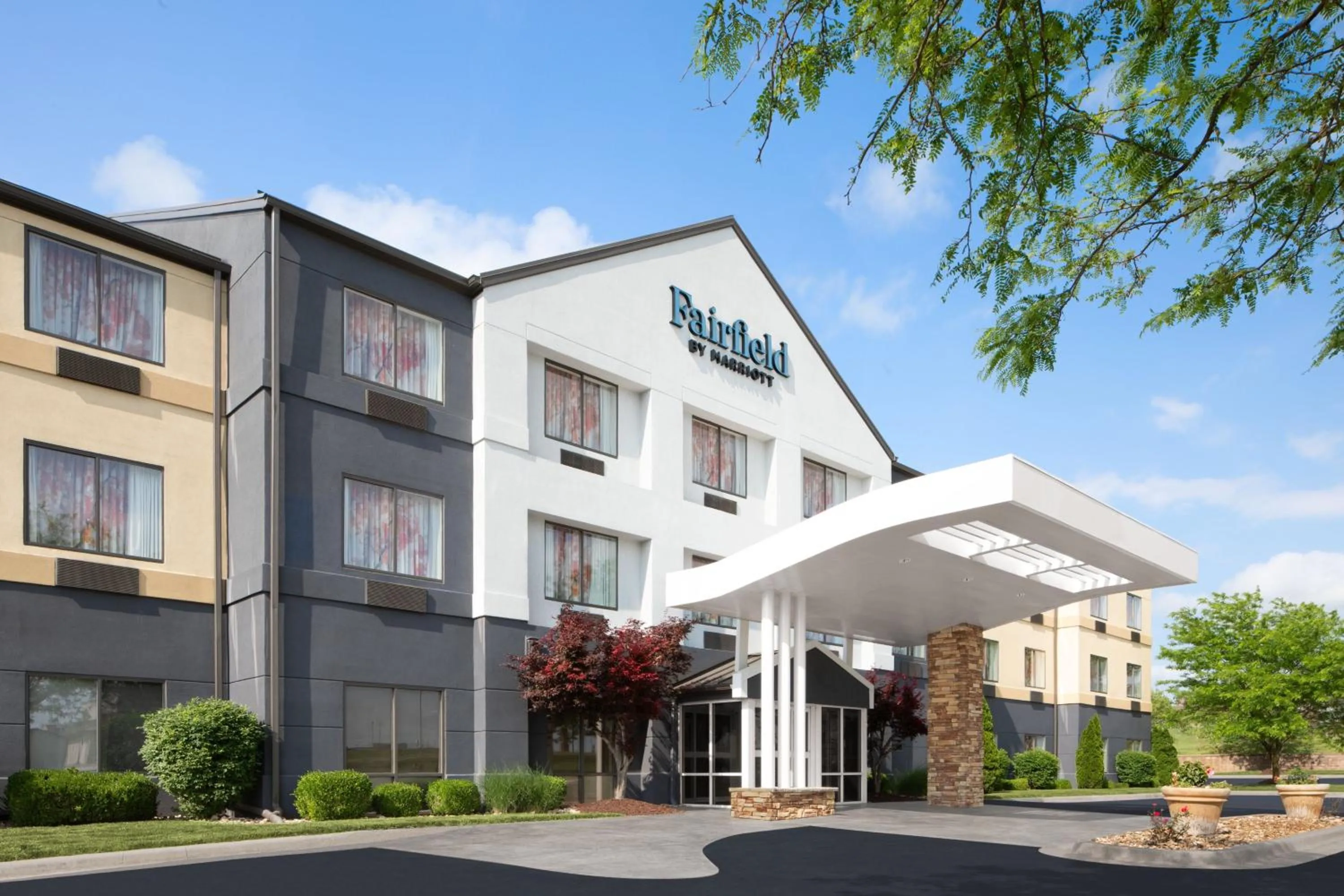 Property building in Fairfield Inn Fort Leonard Wood St. Robert