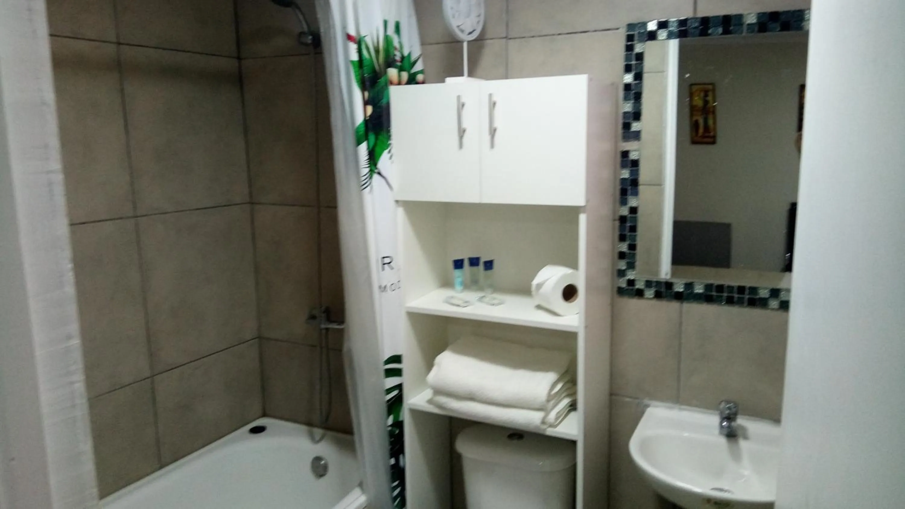 Bathroom in Hostal Los Castaños