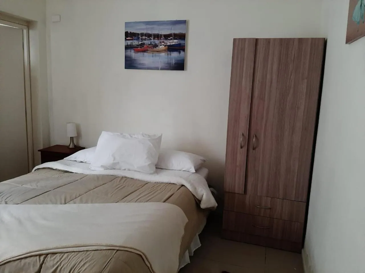 Bed in Hostal Los Castaños