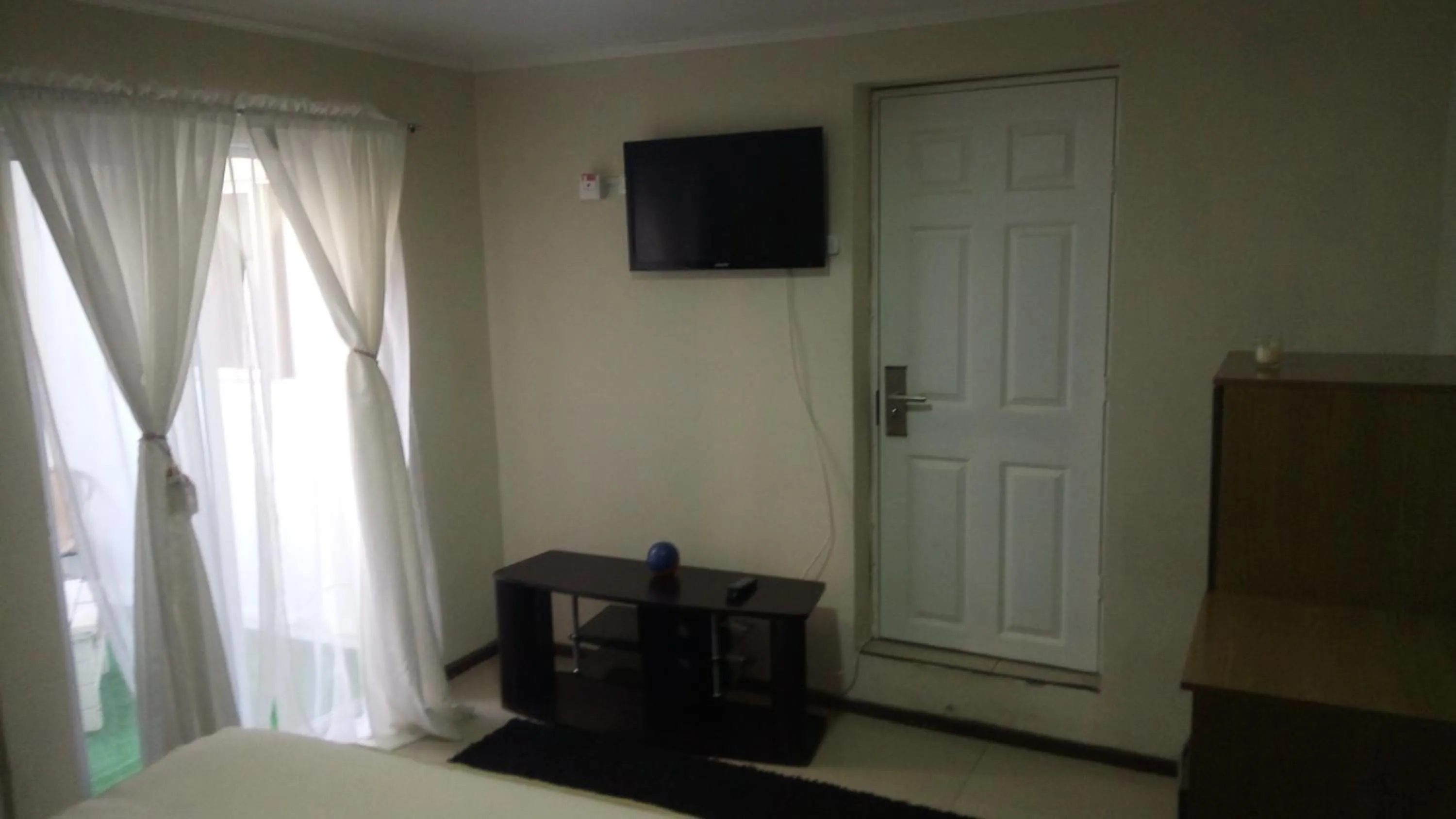 TV and multimedia, Bed in Hostal Los Castaños