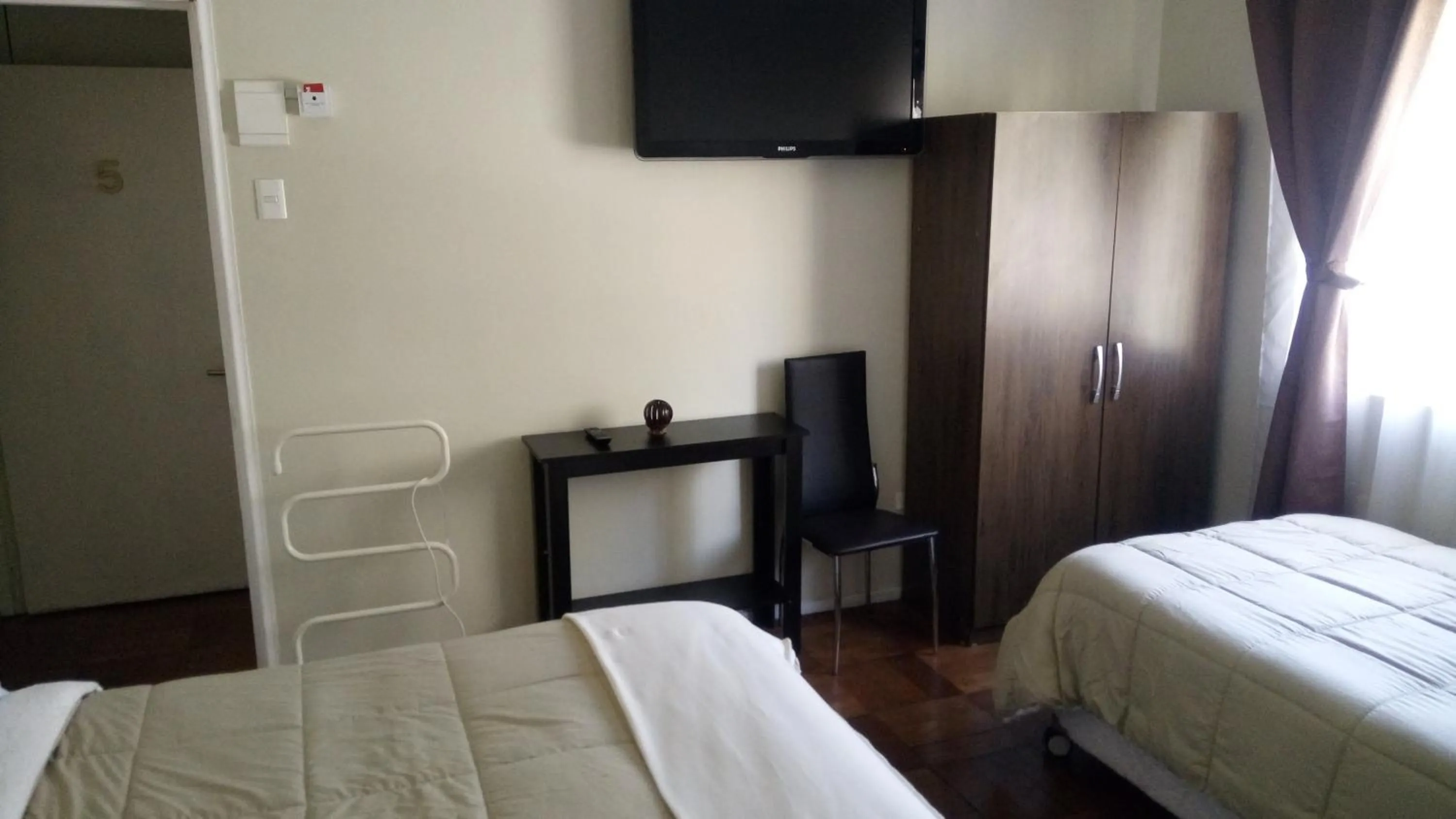 Bed in Hostal Los Castaños