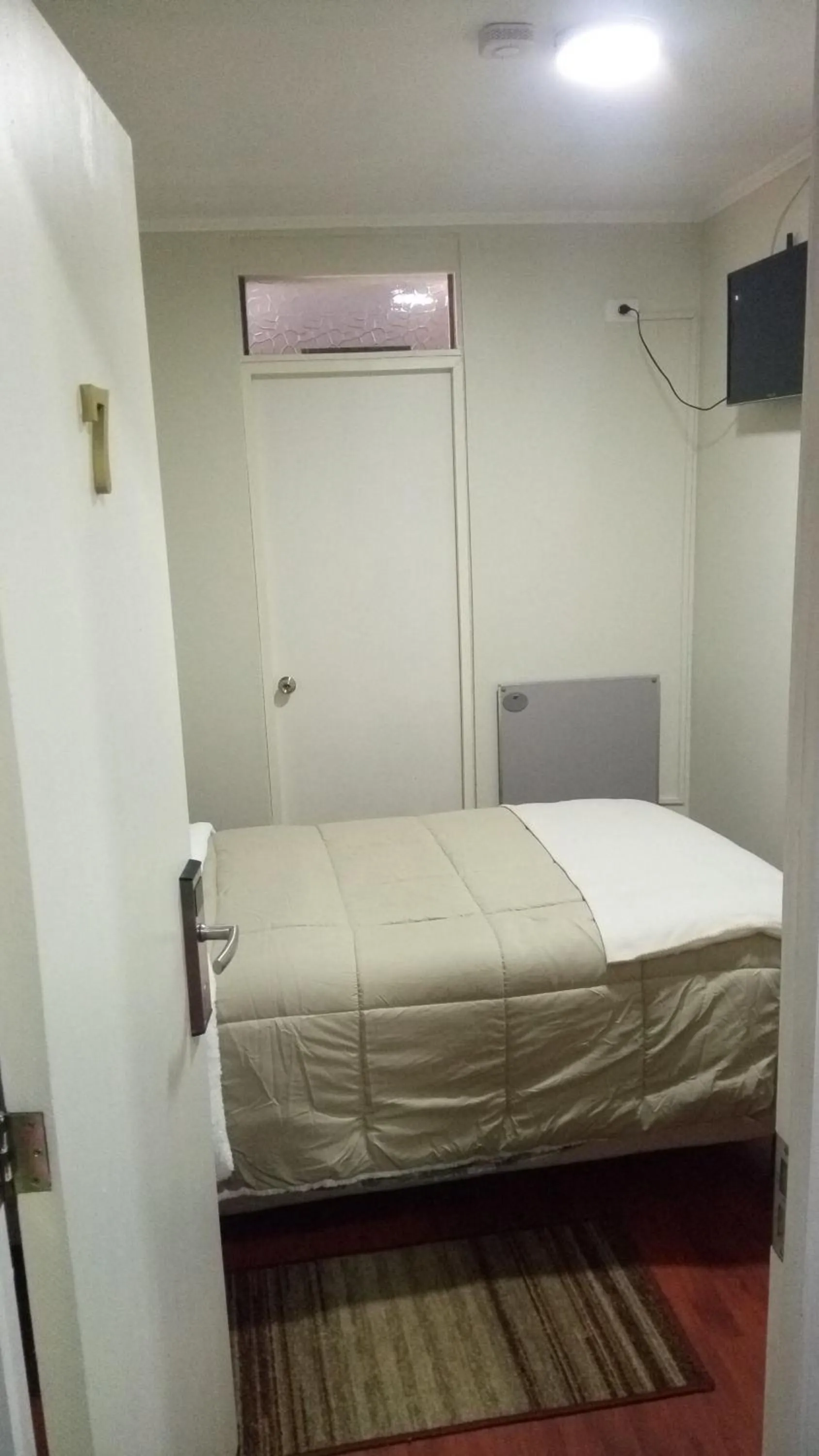 Photo of the whole room, Bed in Hostal Los Castaños