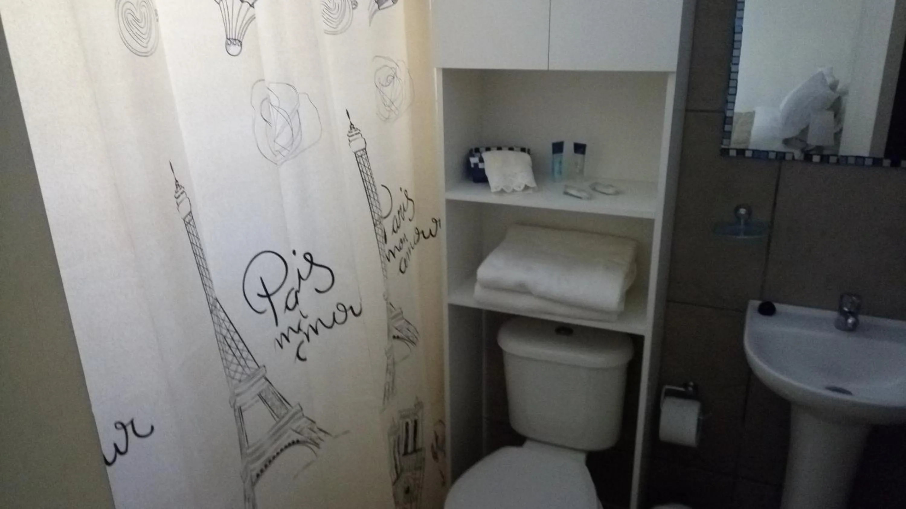 Bathroom in Hostal Los Castaños
