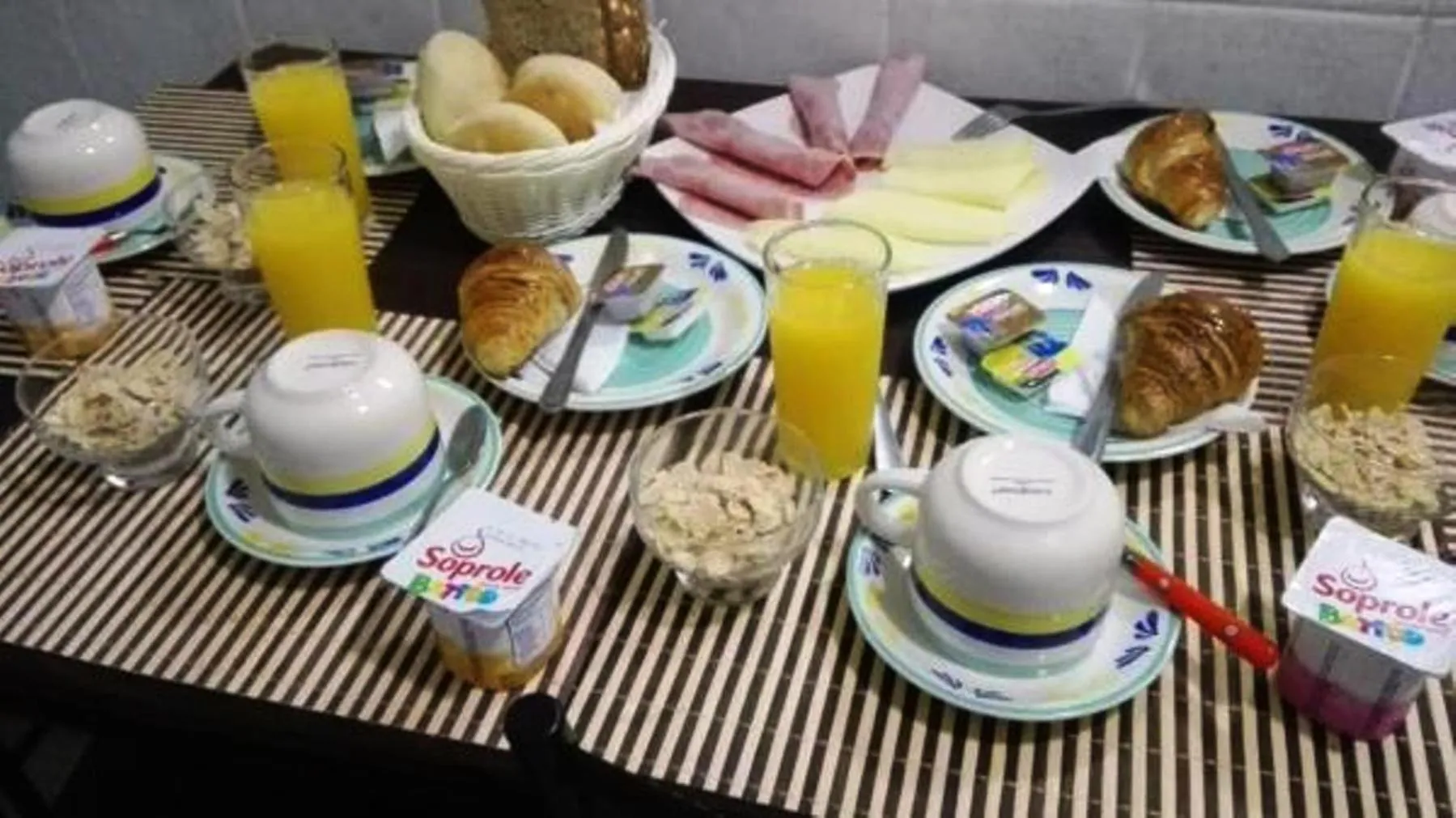 Breakfast in Hostal Los Castaños