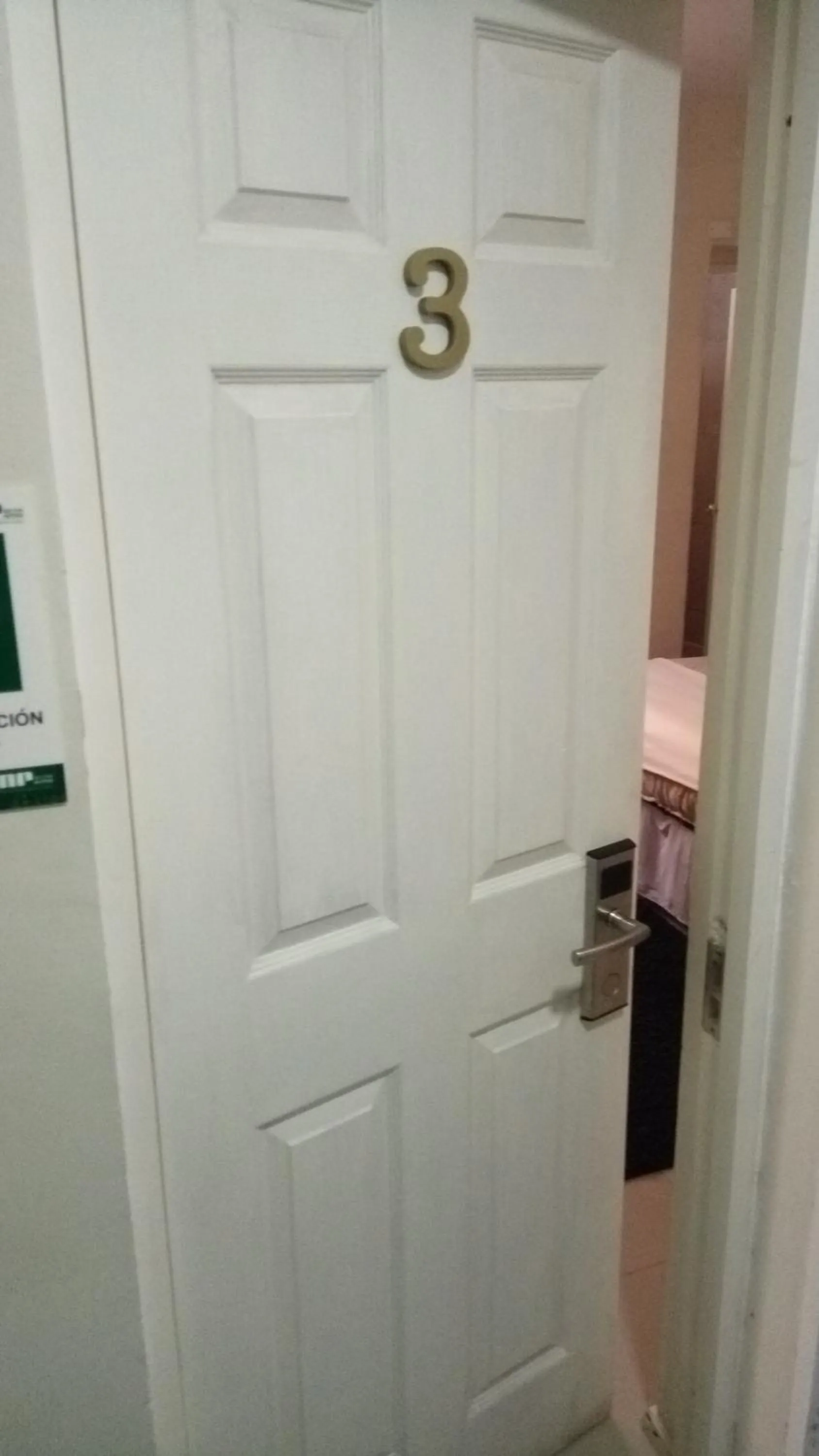 Photo of the whole room in Hostal Los Castaños