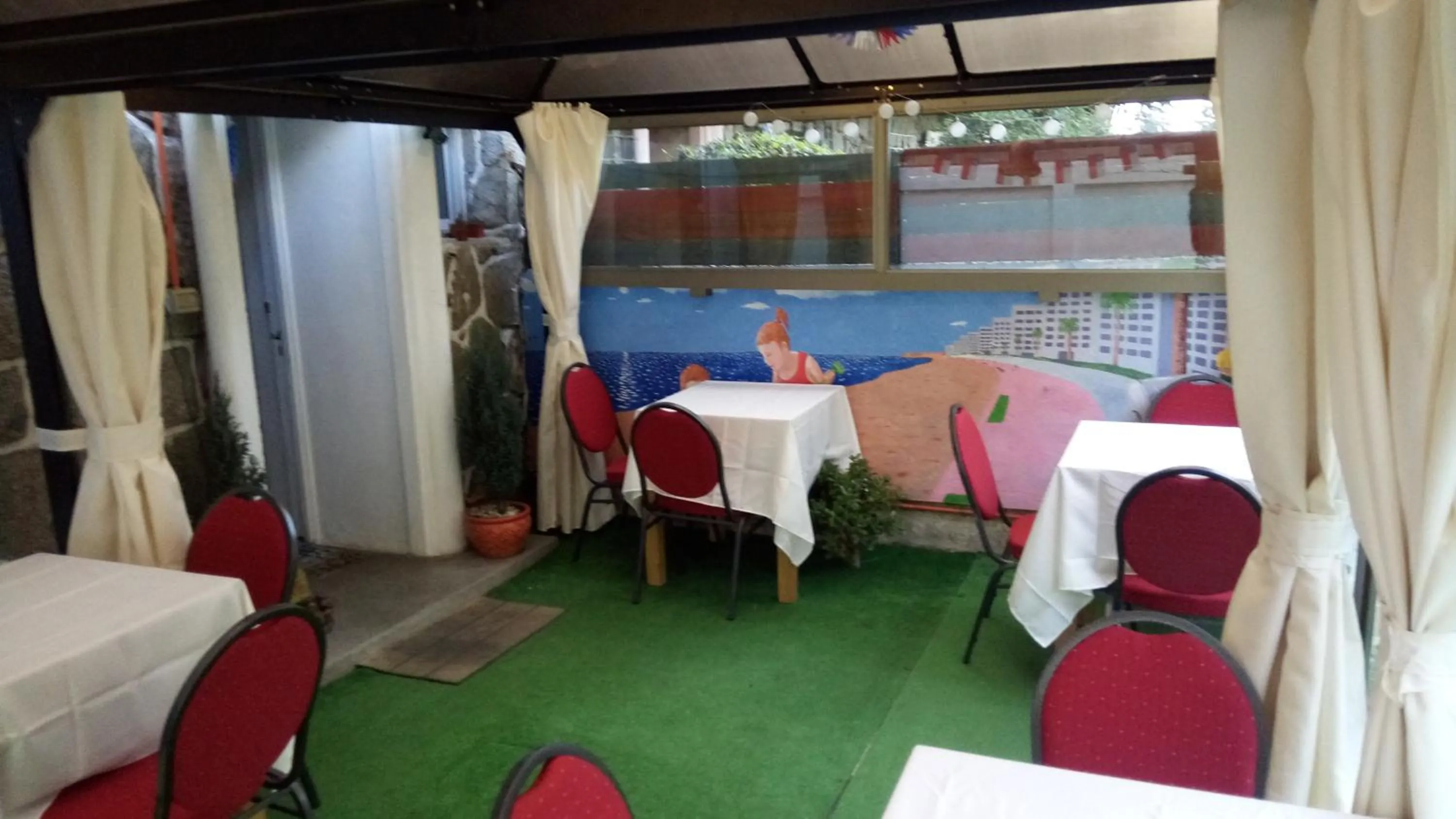 Balcony/Terrace in Hostal Los Castaños