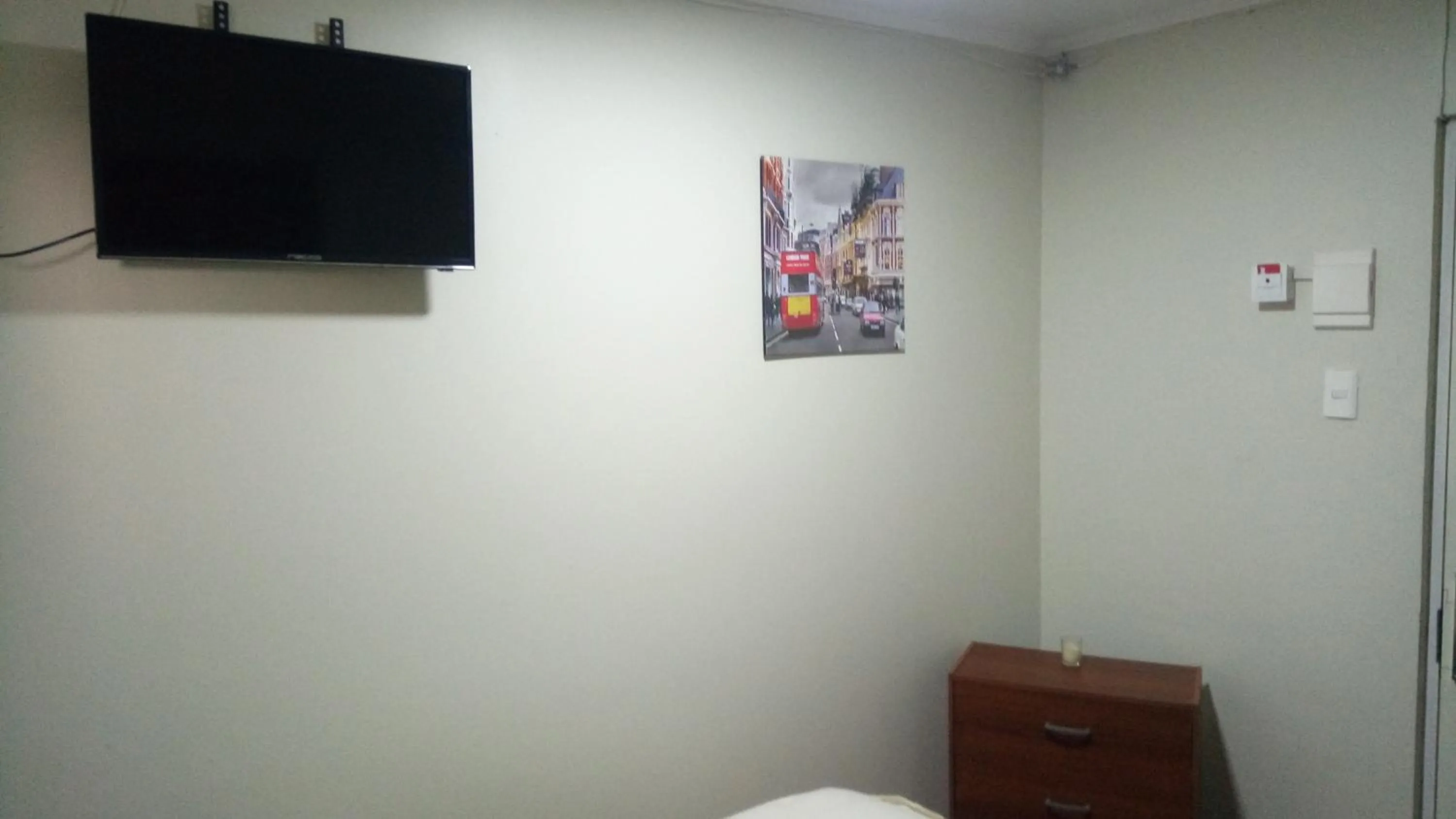 TV and multimedia in Hostal Los Castaños