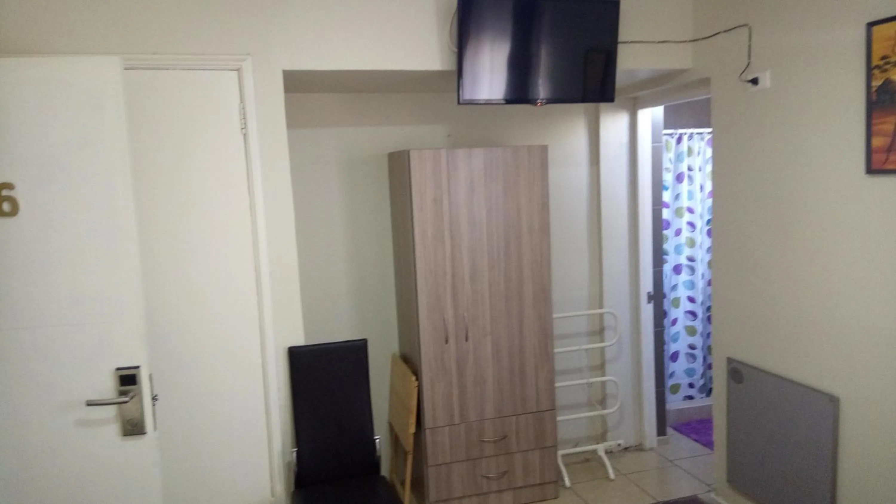 TV and multimedia in Hostal Los Castaños