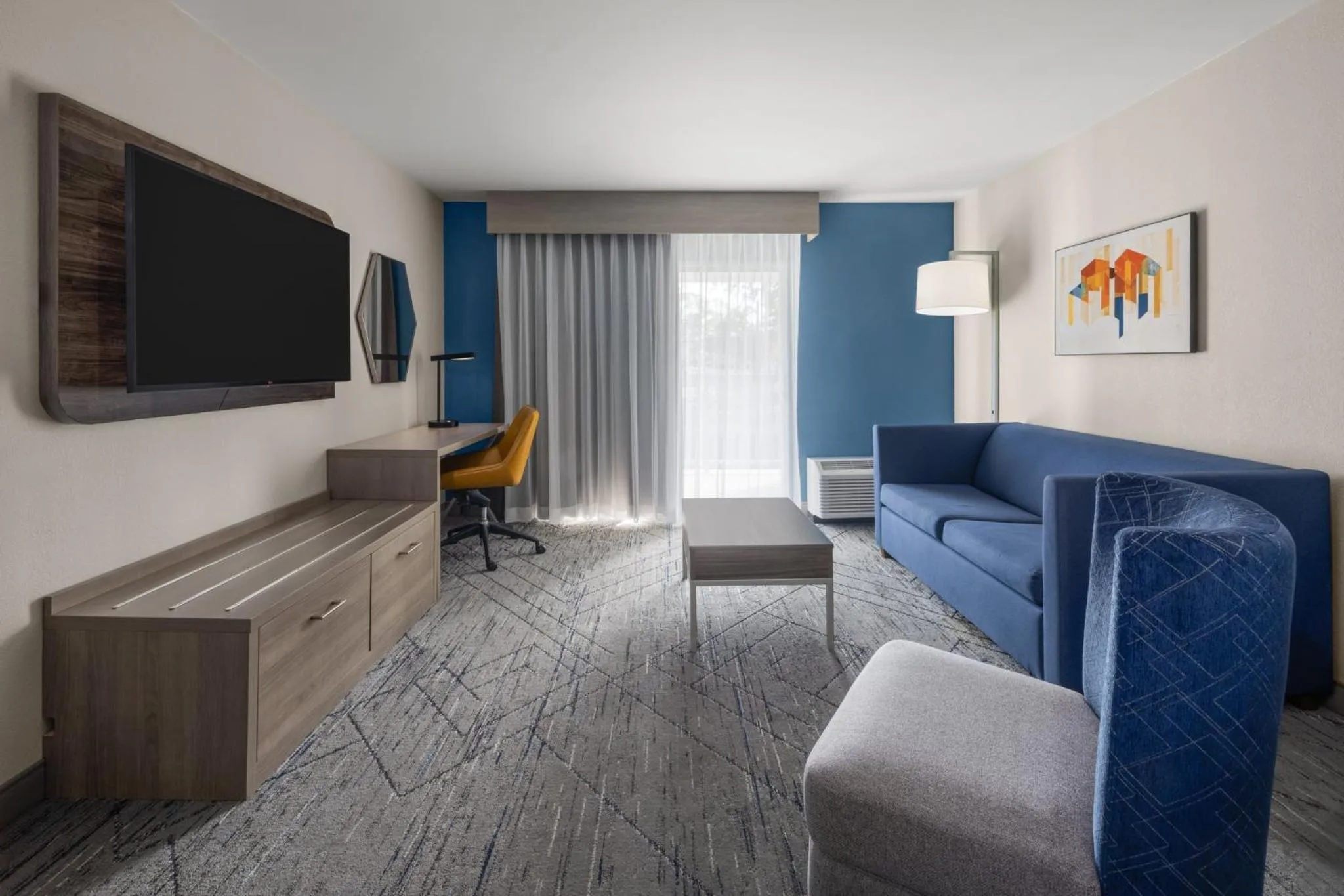 Photo of the whole room in Holiday Inn Express Tifton by IHG