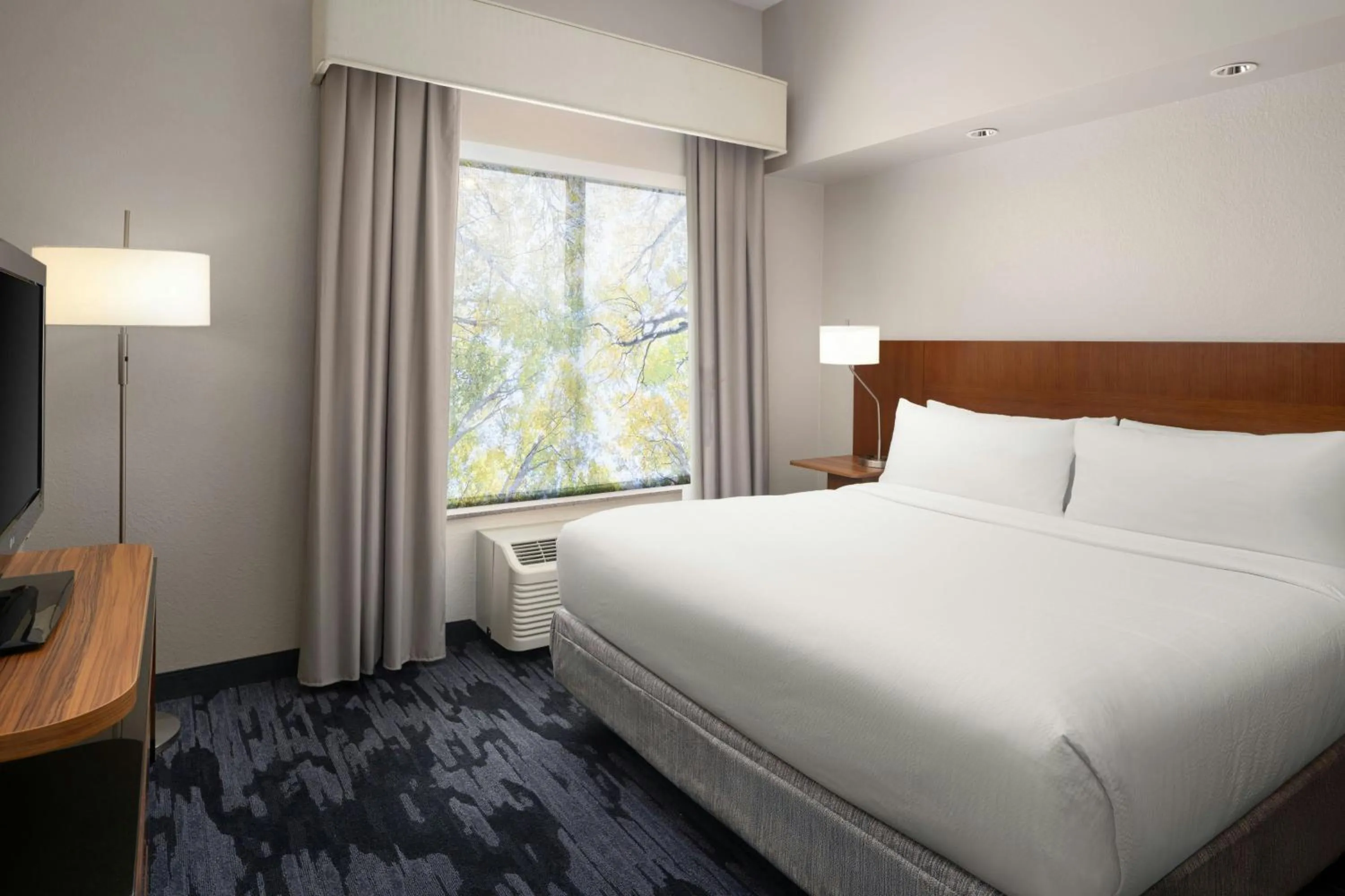 Bedroom, Bed in Fairfield Inn and Suites by Marriott Tifton