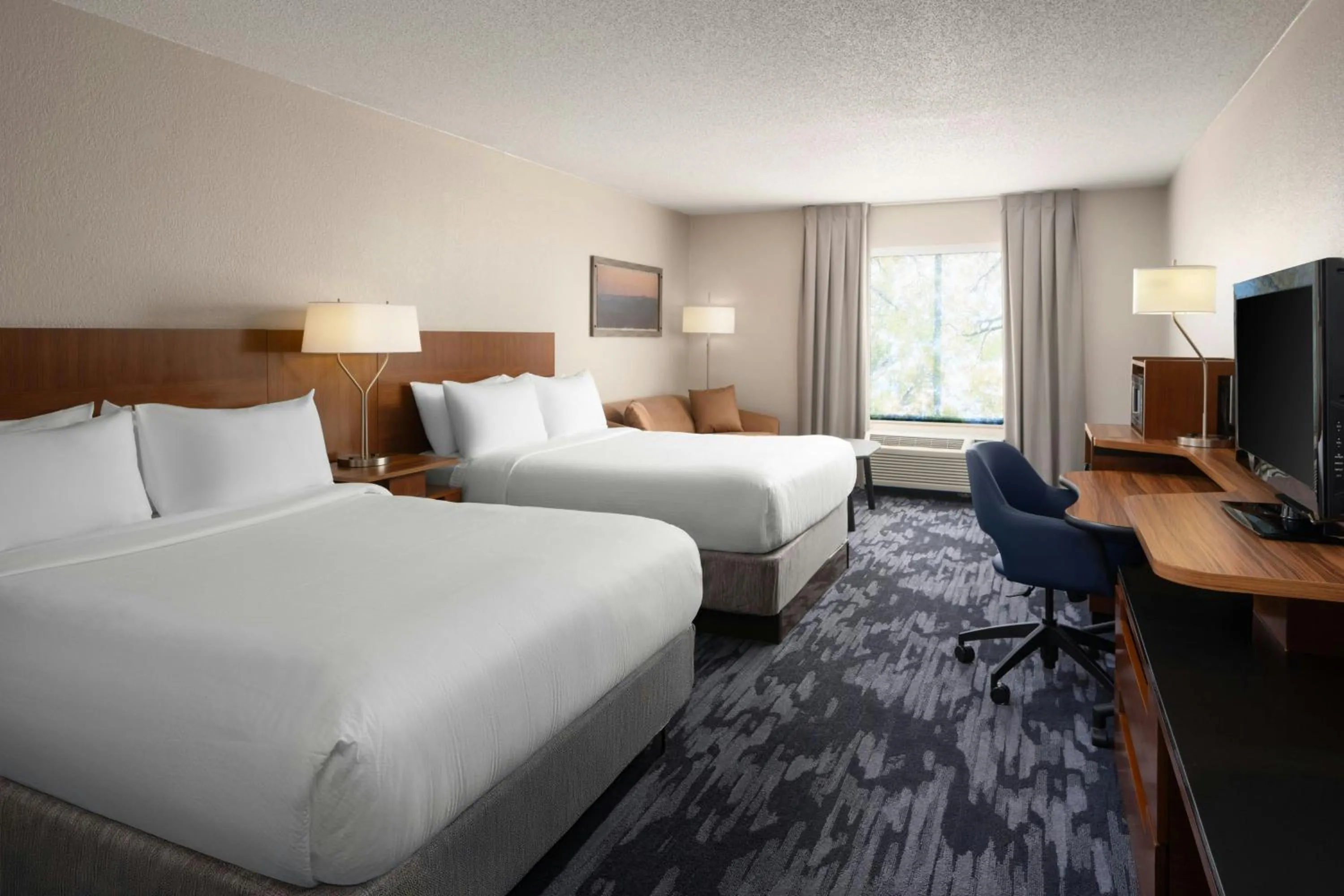 Bedroom, Bed in Fairfield Inn and Suites by Marriott Tifton