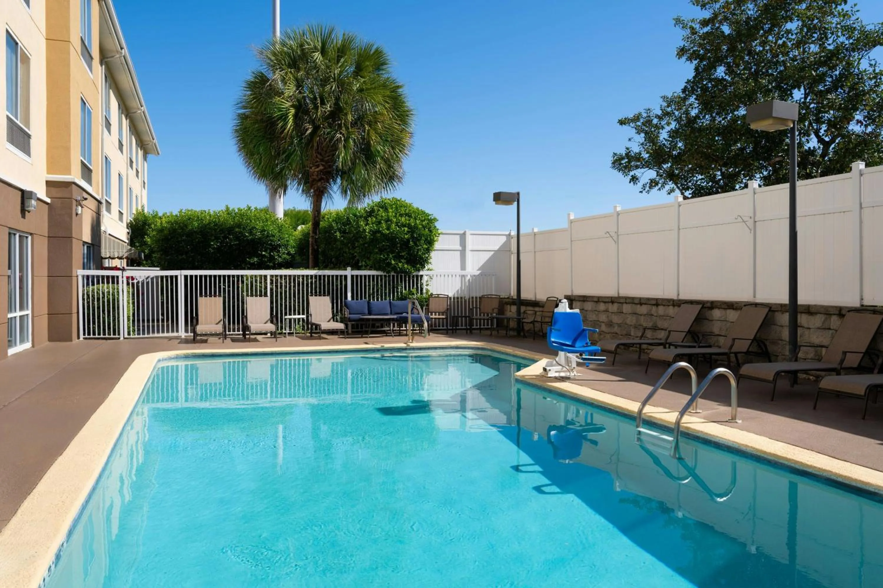 Swimming pool in Fairfield Inn and Suites by Marriott Tifton