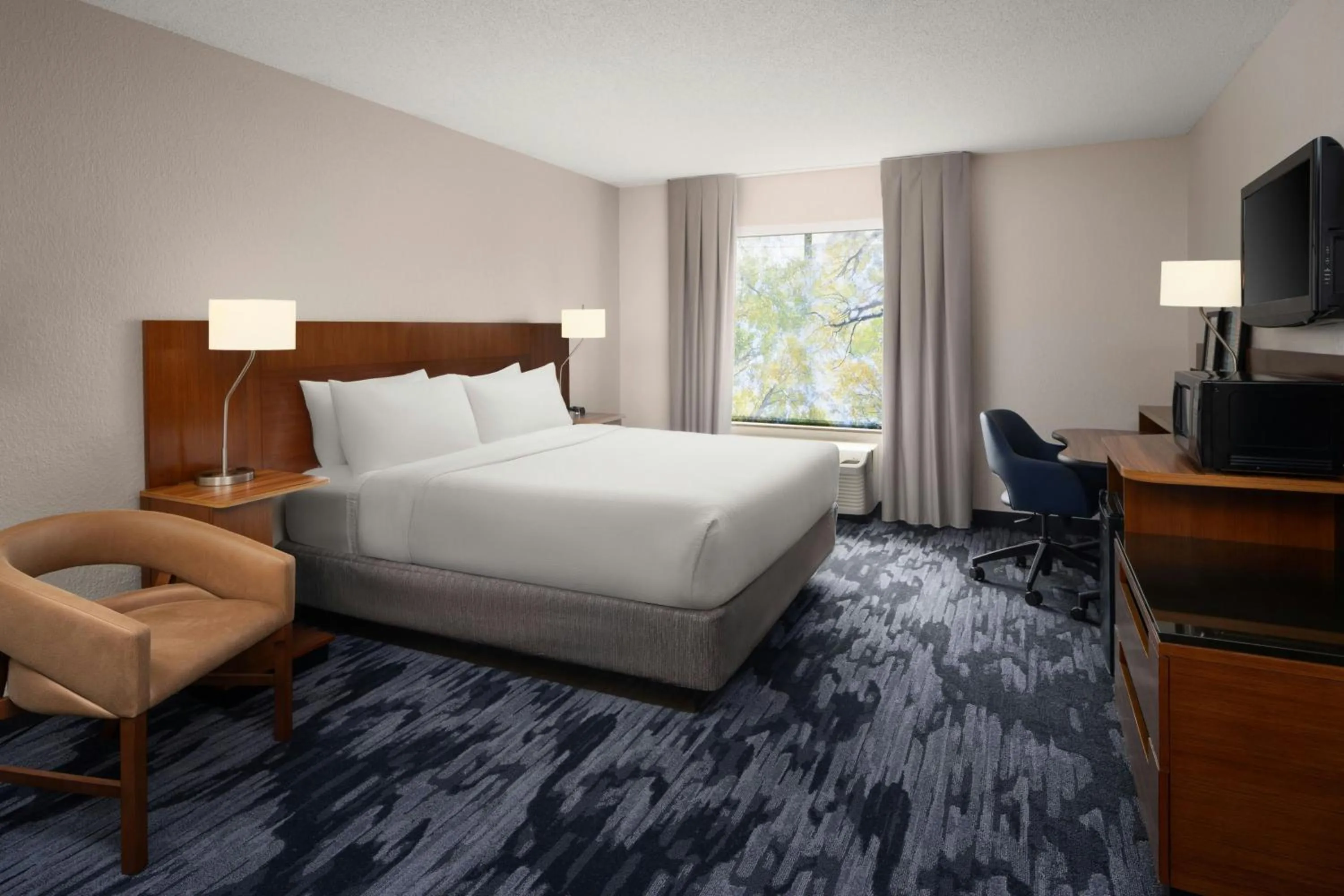 Photo of the whole room, Bed in Fairfield Inn and Suites by Marriott Tifton