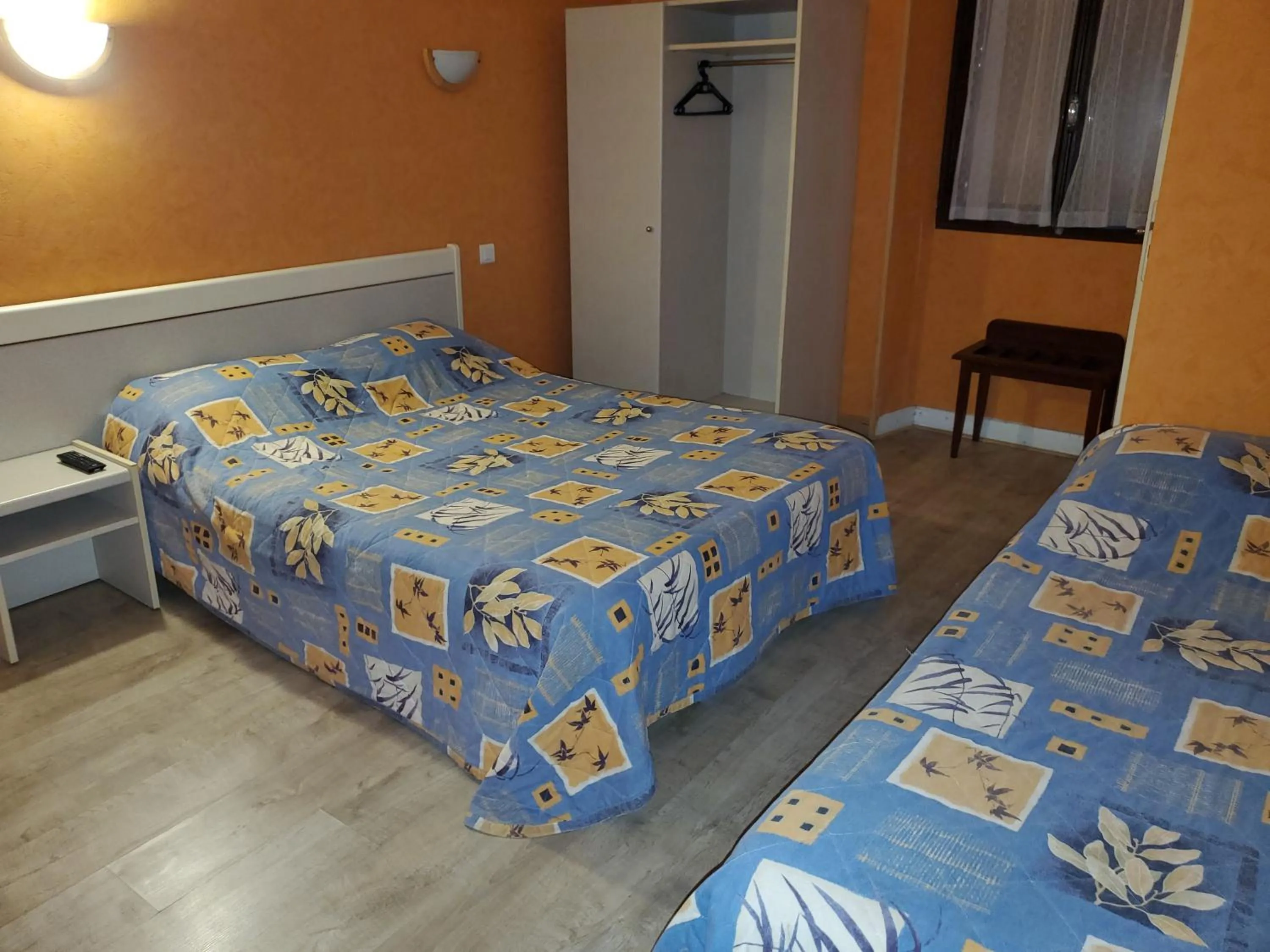 Property building in Hotel des Voyageurs