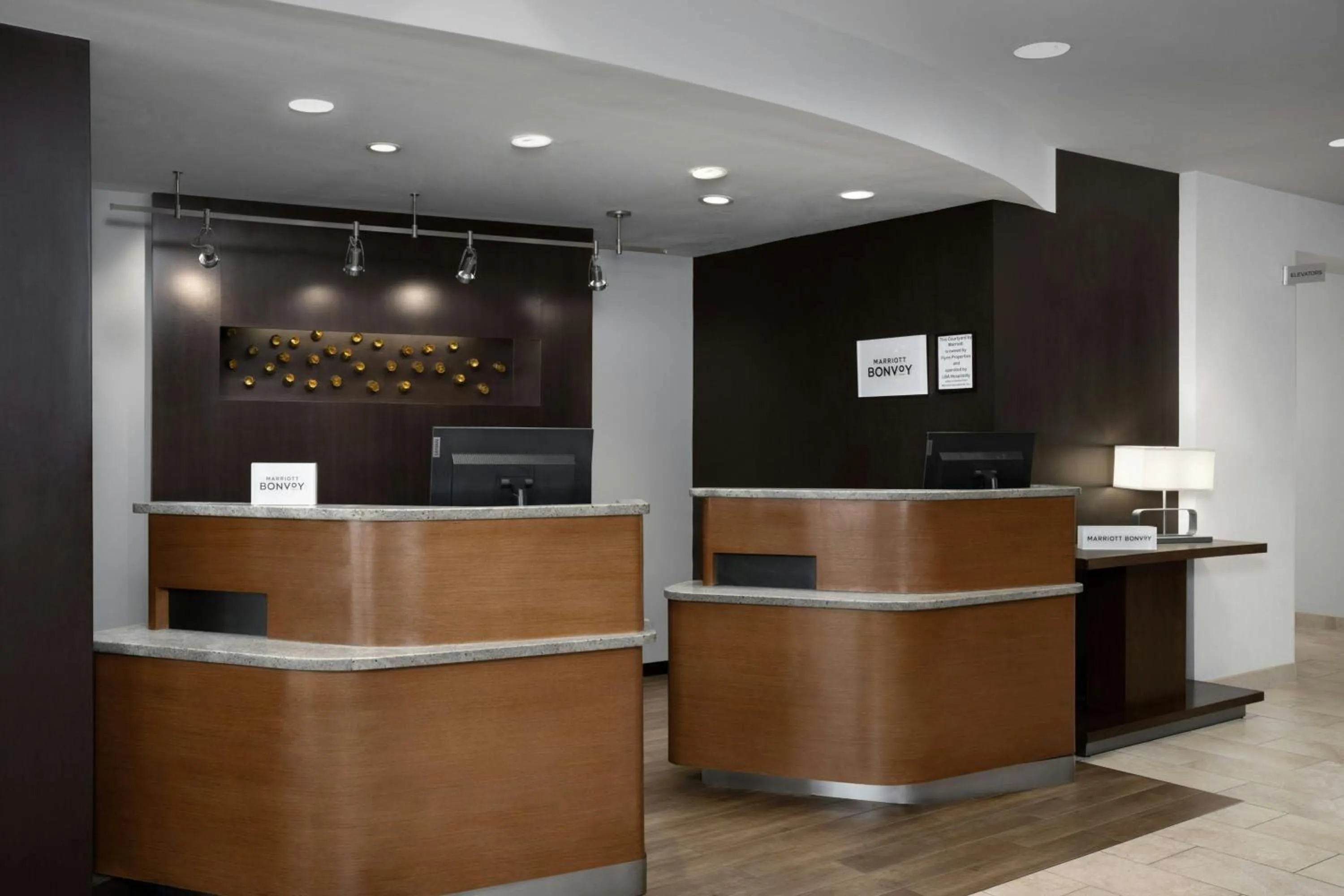 Lobby or reception in Courtyard by Marriott Lakeland